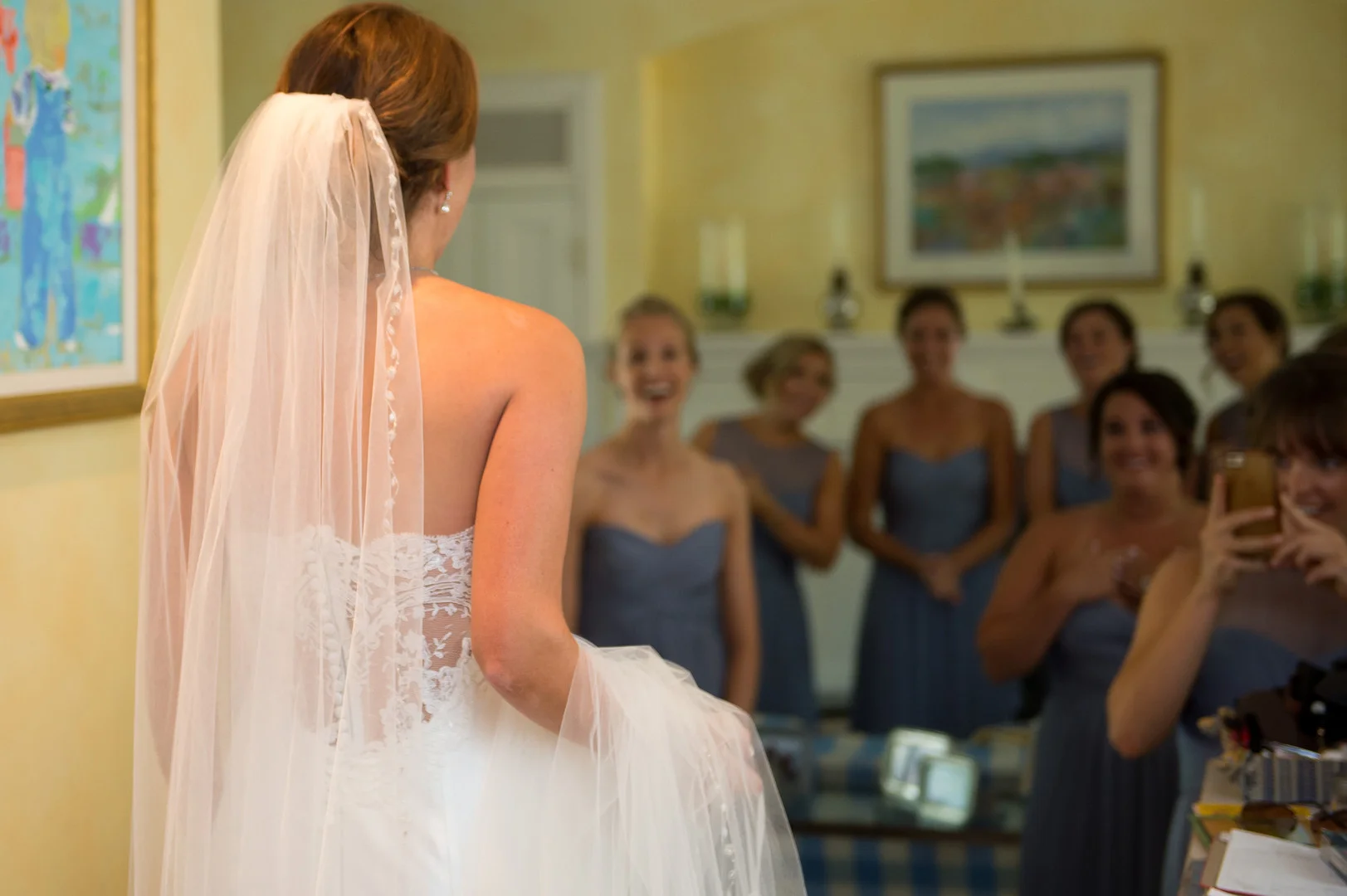 Romantic Shore Acres Country Club Wedding captured by Julia Franzosa Photography. Find more wedding inspiration at CHItheeWED.com!