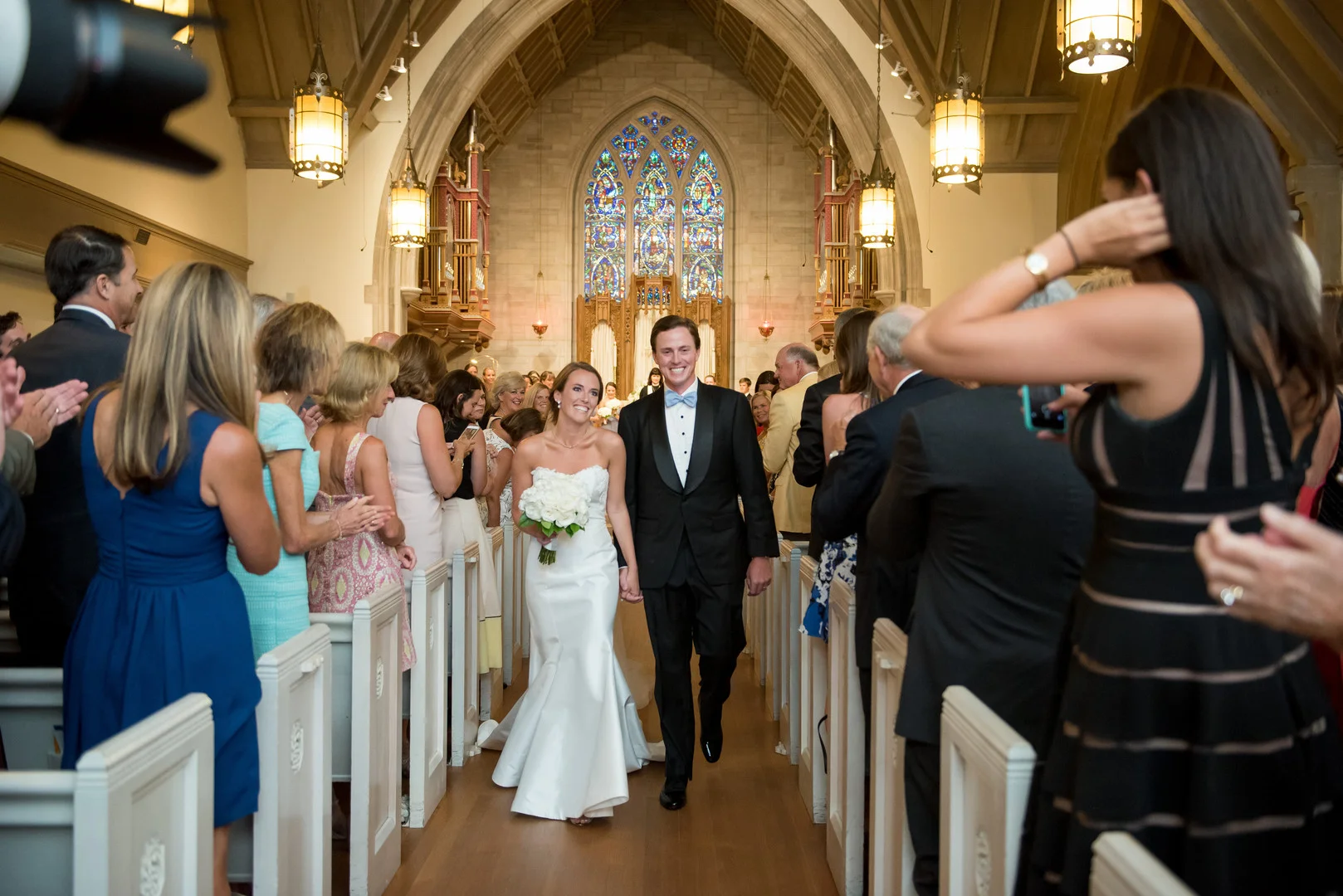 Romantic Shore Acres Country Club Wedding captured by Julia Franzosa Photography. Find more wedding inspiration at CHItheeWED.com!