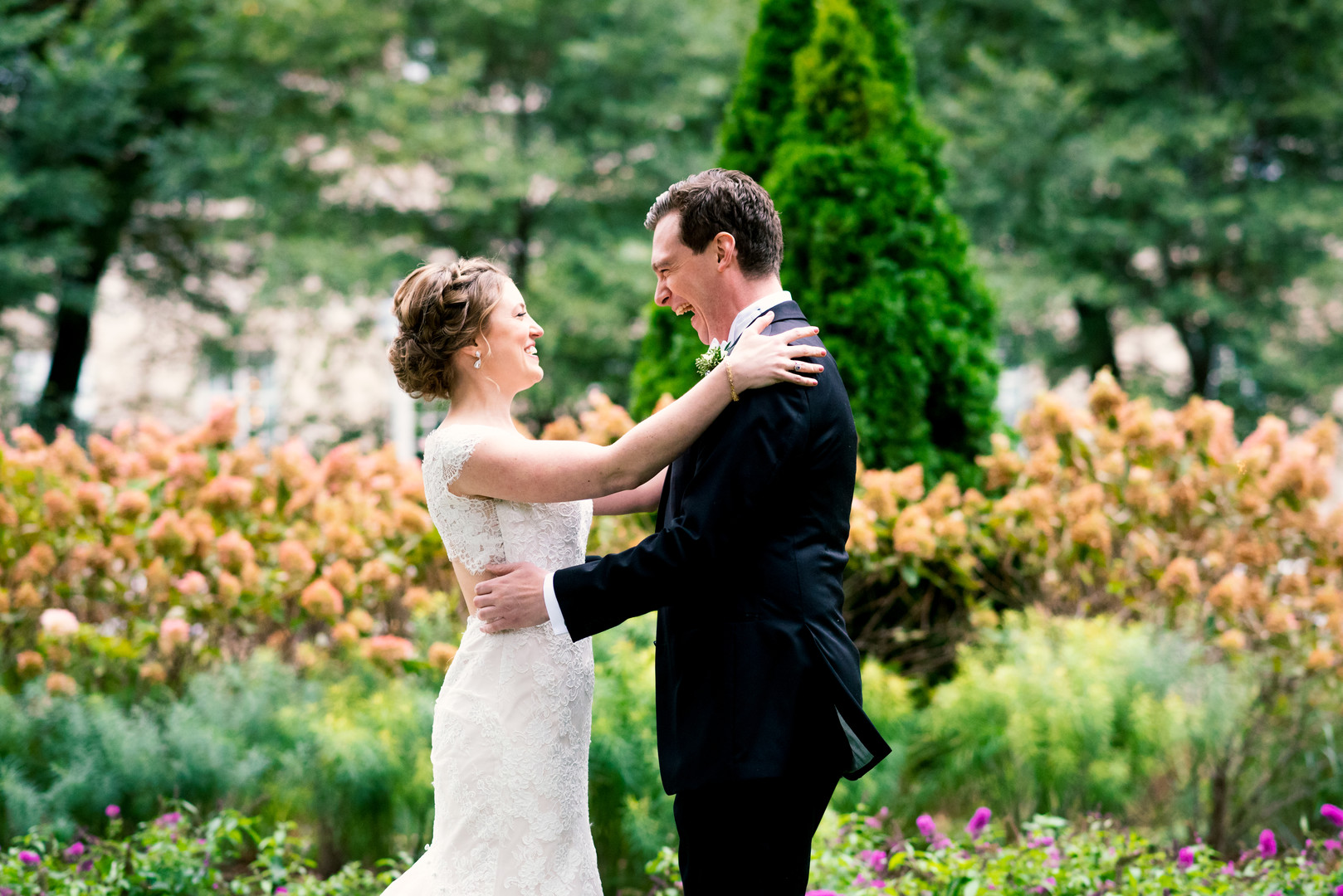 School of the Art Institute downtown Chicago wedding inspiration captured by Candice C. Cusic Photography and planned by Clementine Custom Events. See more Chicago wedding ideas at CHItheeWED.com!