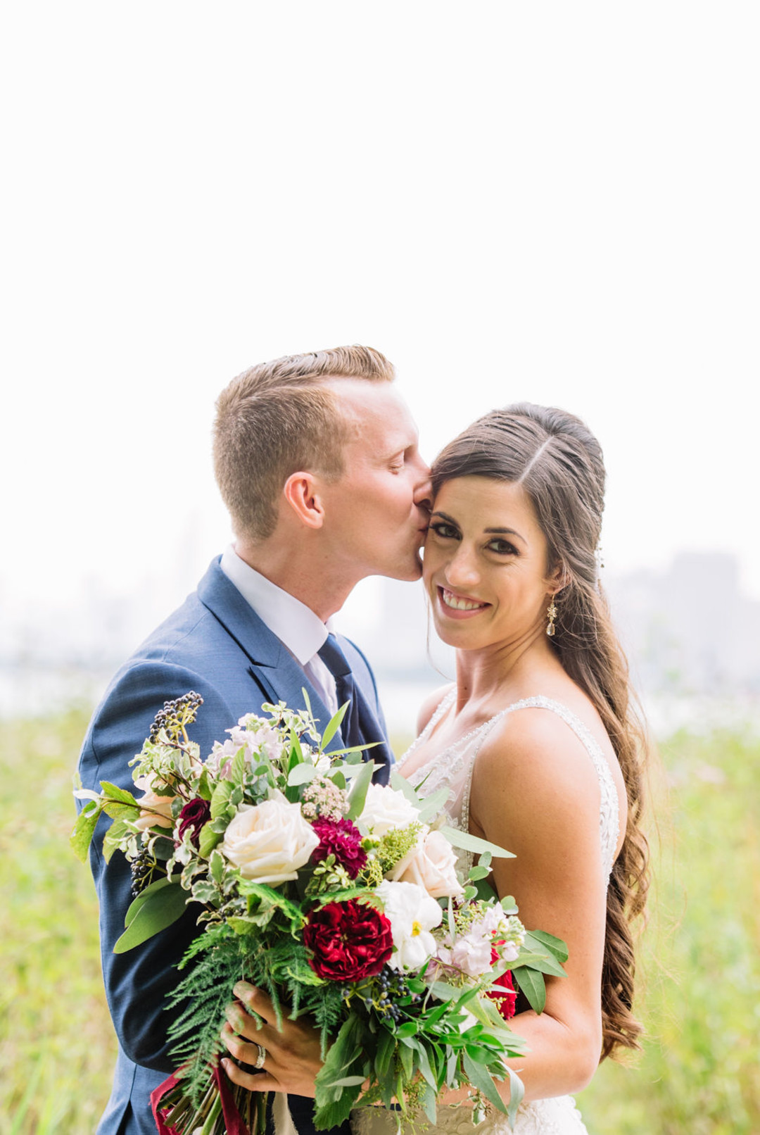 Modern industrial Chicago wedding planned by Alexa Kay Events and captured by Raegan Lintner Photography. See more modern wedding inspiration at CHItheeWED.com!