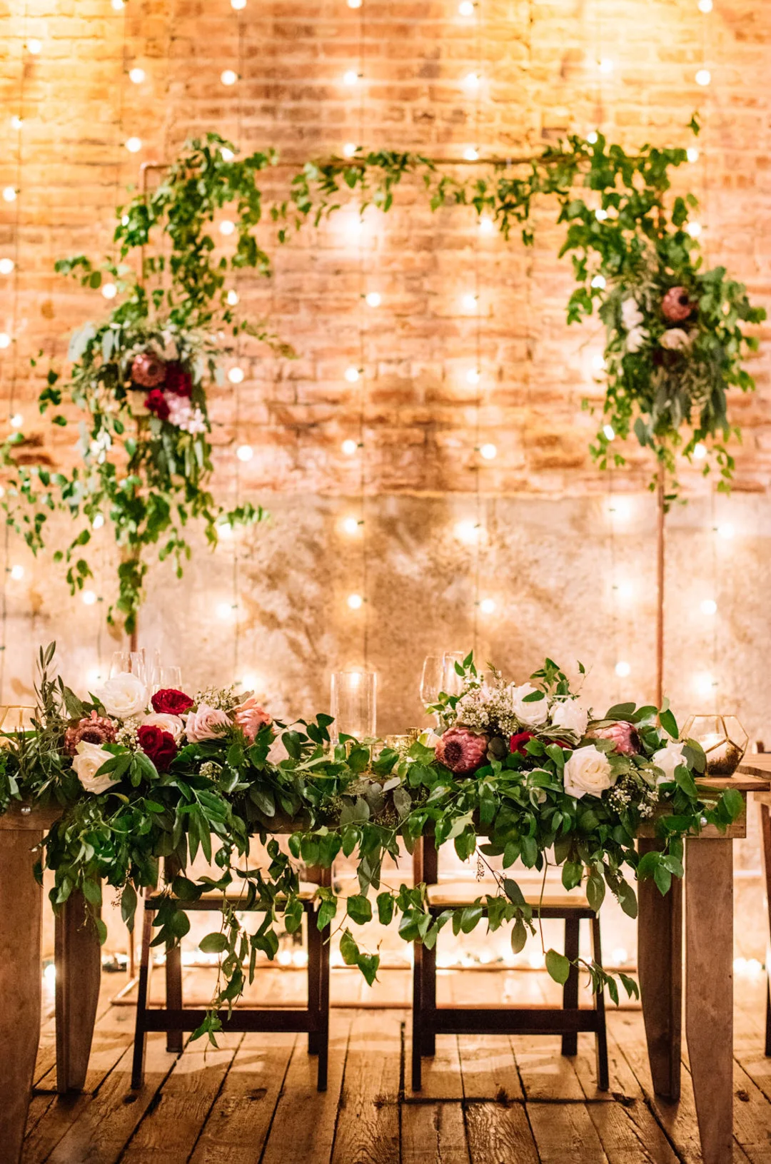 Modern industrial Chicago wedding planned by Alexa Kay Events and captured by Raegan Lintner Photography. See more modern wedding inspiration at CHItheeWED.com!