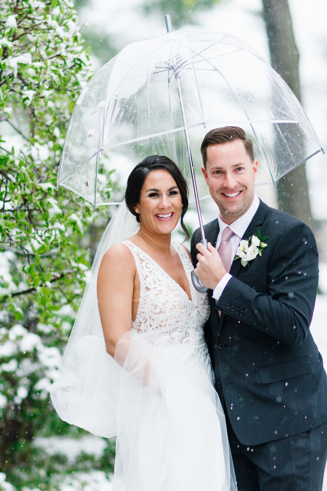 Chicago spring wedding captured by Hannah Rose Gray Photography. See more timeless wedding ideas on CHItheeWED.com!