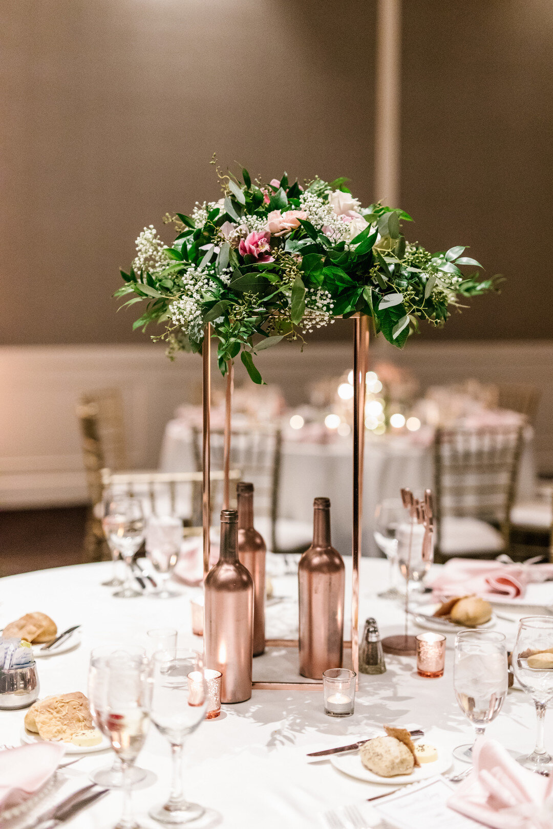 Chicago spring wedding captured by Hannah Rose Gray Photography. See more timeless wedding ideas on CHItheeWED.com!