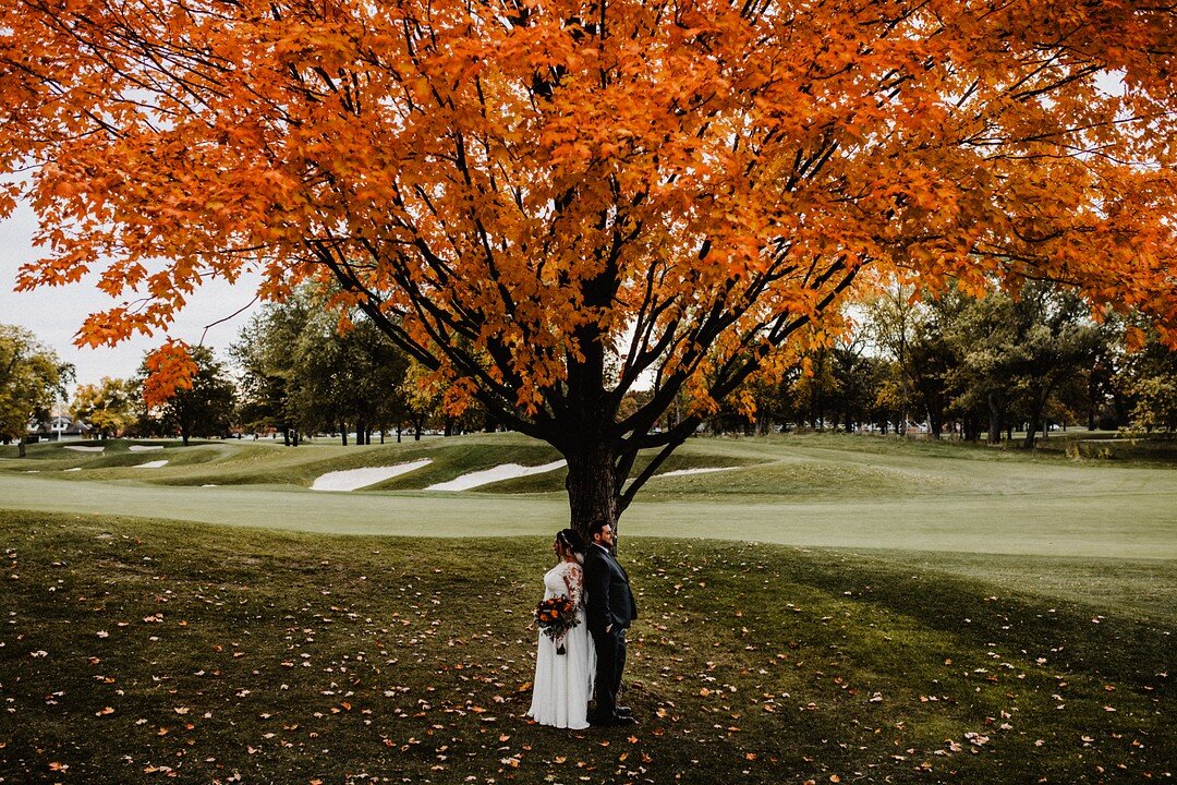 Spooky Fall Chicago Wedding captured by Savannah Linn Photography. See more fall wedding ideas on CHItheeWED.com!