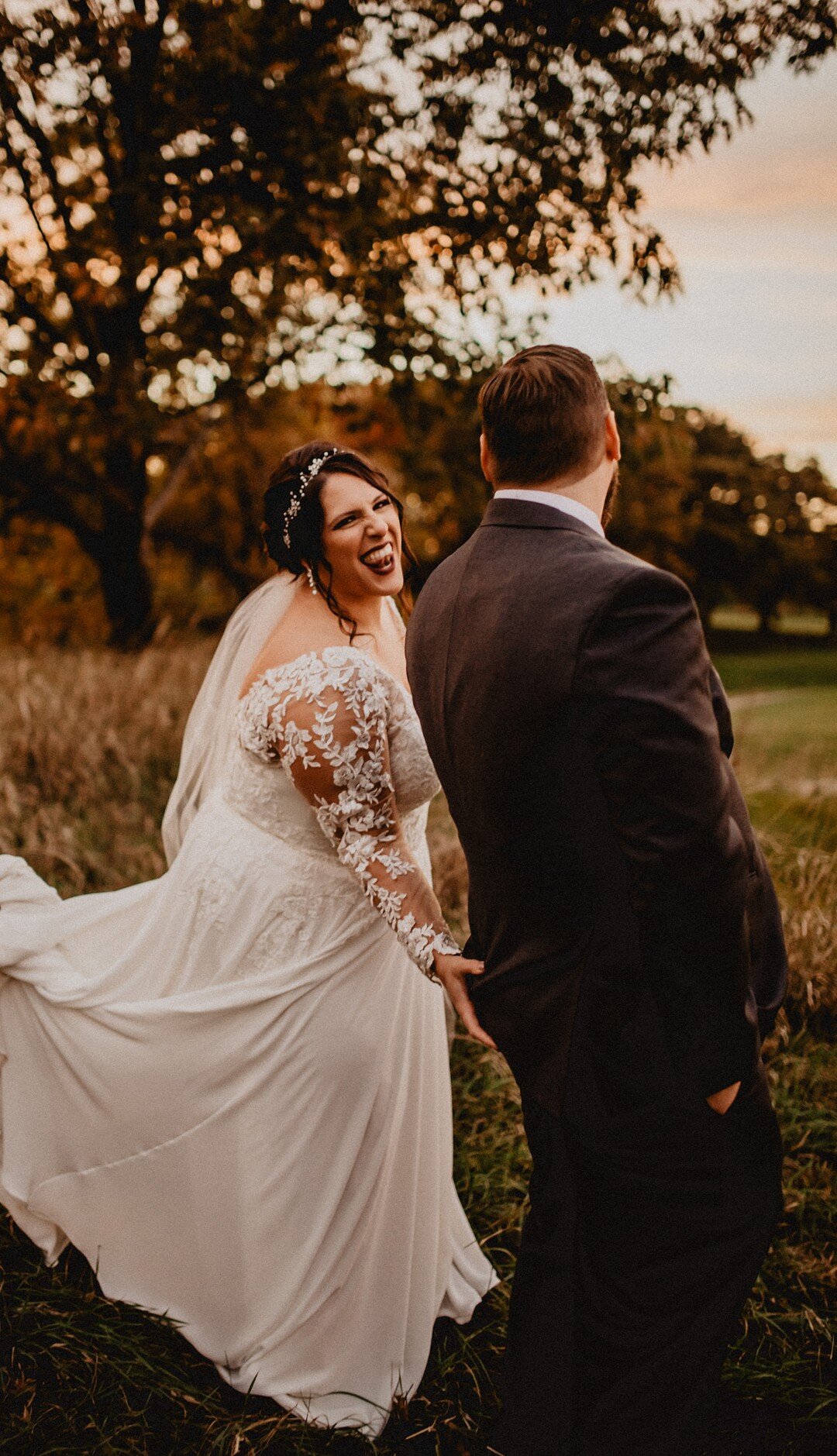 Spooky Fall Chicago Wedding captured by Savannah Linn Photography. See more fall wedding ideas on CHItheeWED.com!