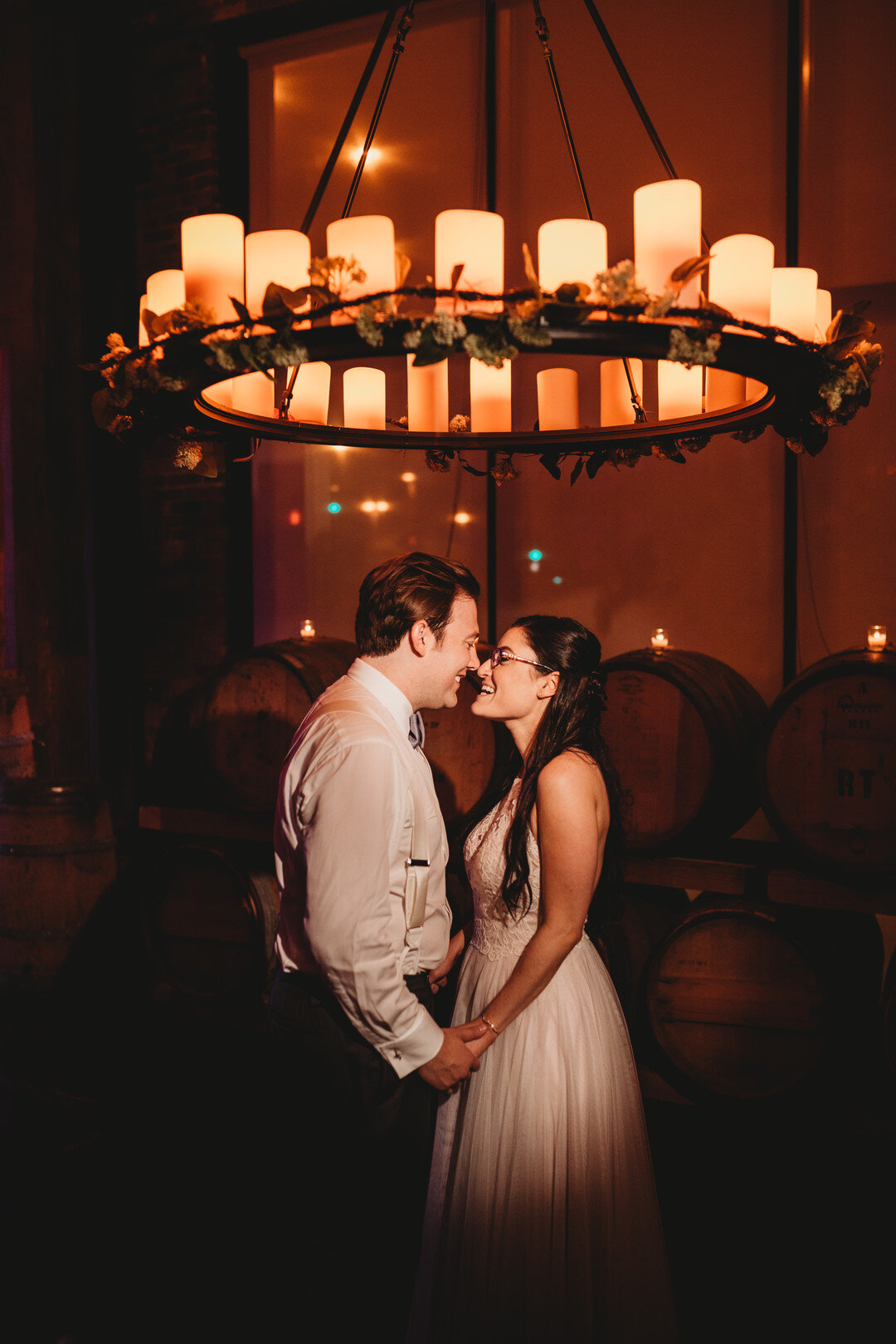 Rustic City Winery Wedding captured by Lisa Kay Creative Photography featured on CHI thee WED!