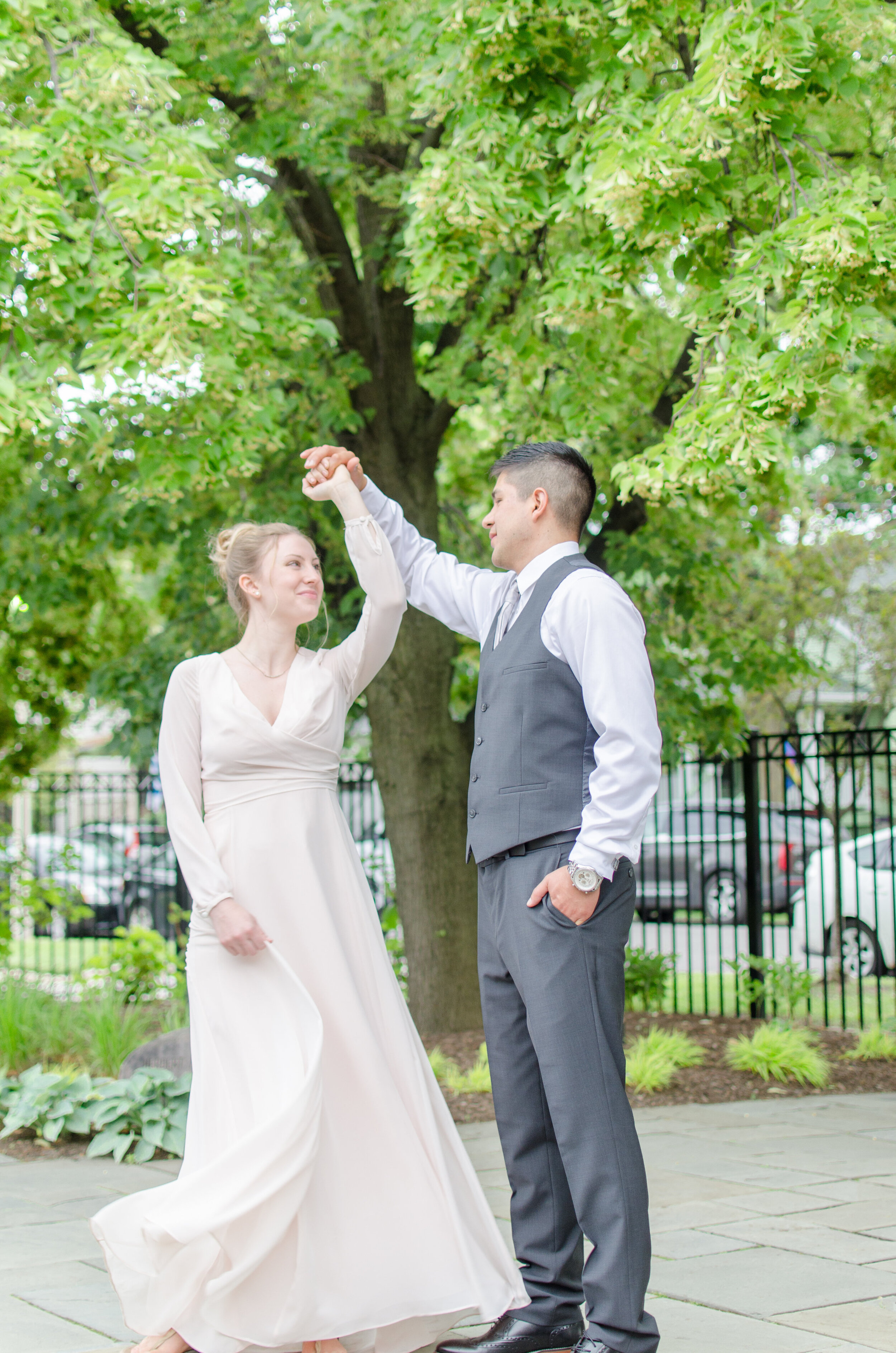 Intimate Oak Park Conservatory Greenhouse Wedding captured by K. Marie Studios. Head to CHItheeWED.com for more wedding ideas!