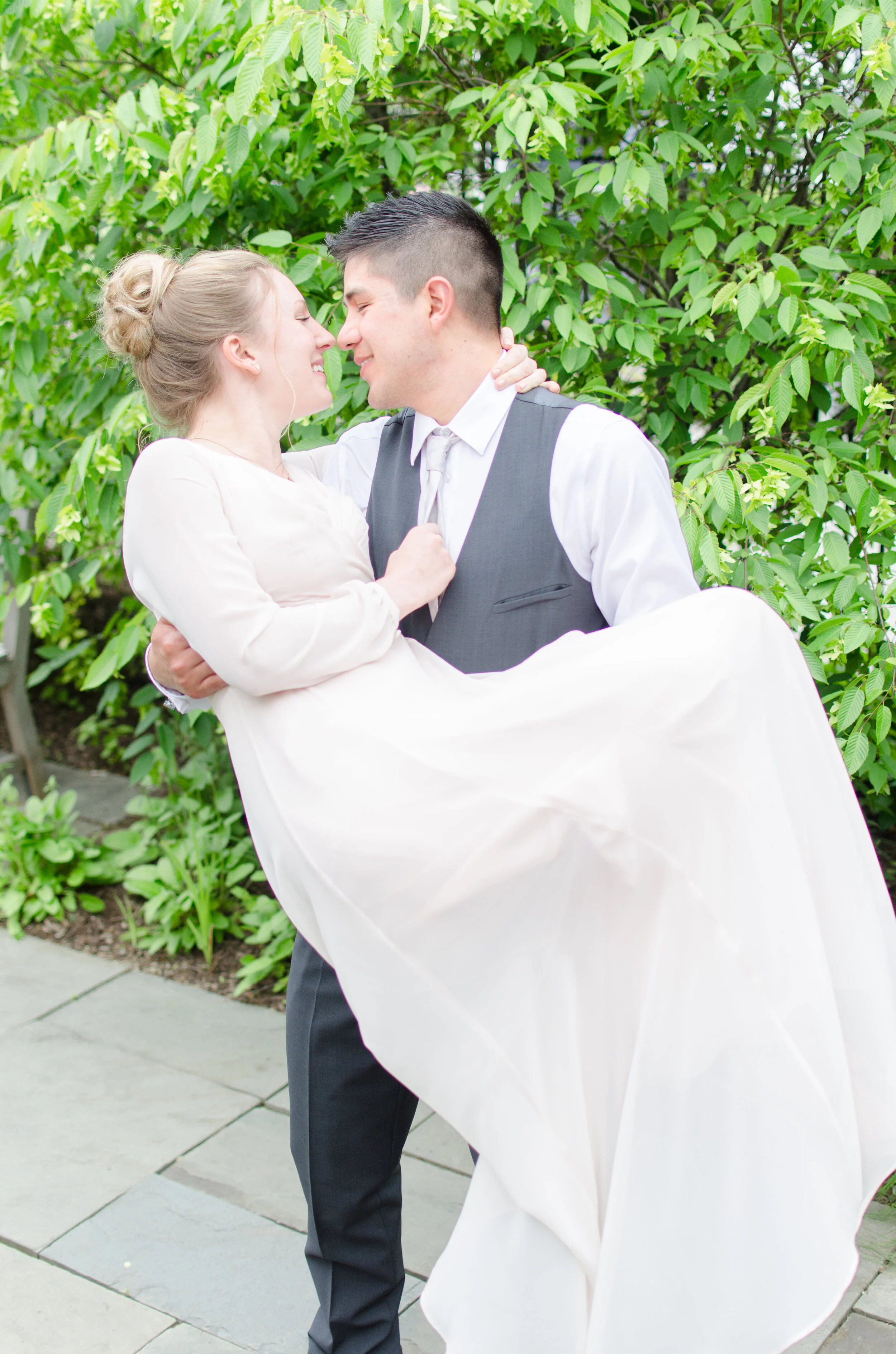 Intimate Oak Park Conservatory Greenhouse Wedding captured by K. Marie Studios. Head to CHItheeWED.com for more wedding ideas!