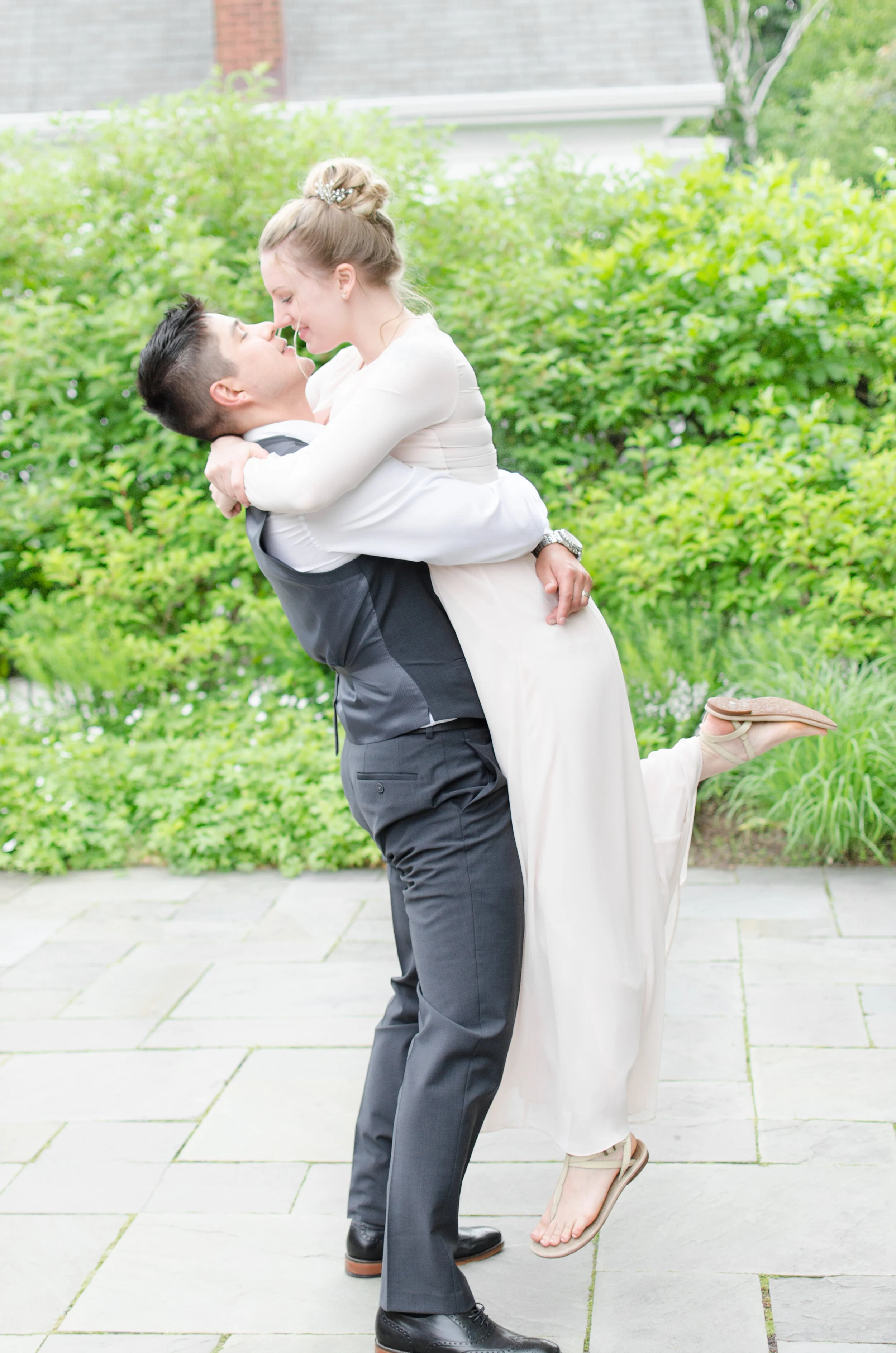 Intimate Oak Park Conservatory Greenhouse Wedding captured by K. Marie Studios. Head to CHItheeWED.com for more wedding ideas!