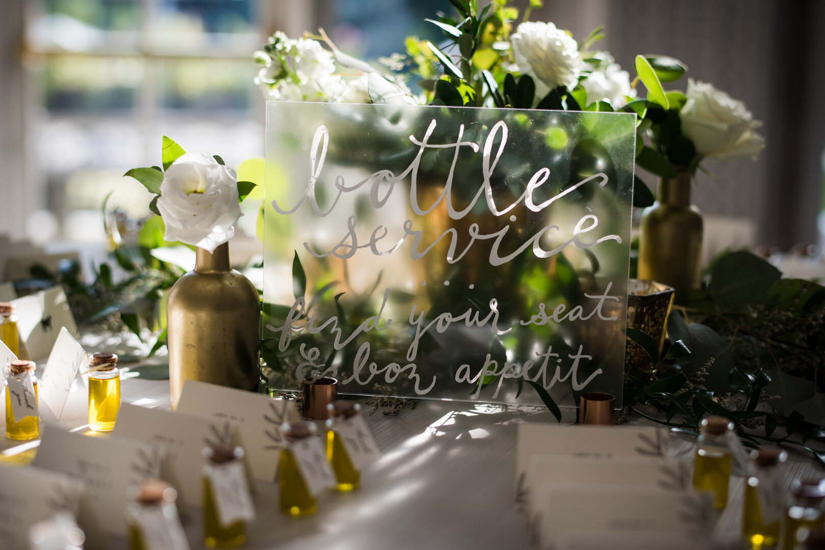 Wedding Escort Table Sign: Golden Hour Armour House Chicago Wedding captured by Inspired Eye Photography featured on CHI thee WED. Find more wedding ideas at CHItheeWED.com!