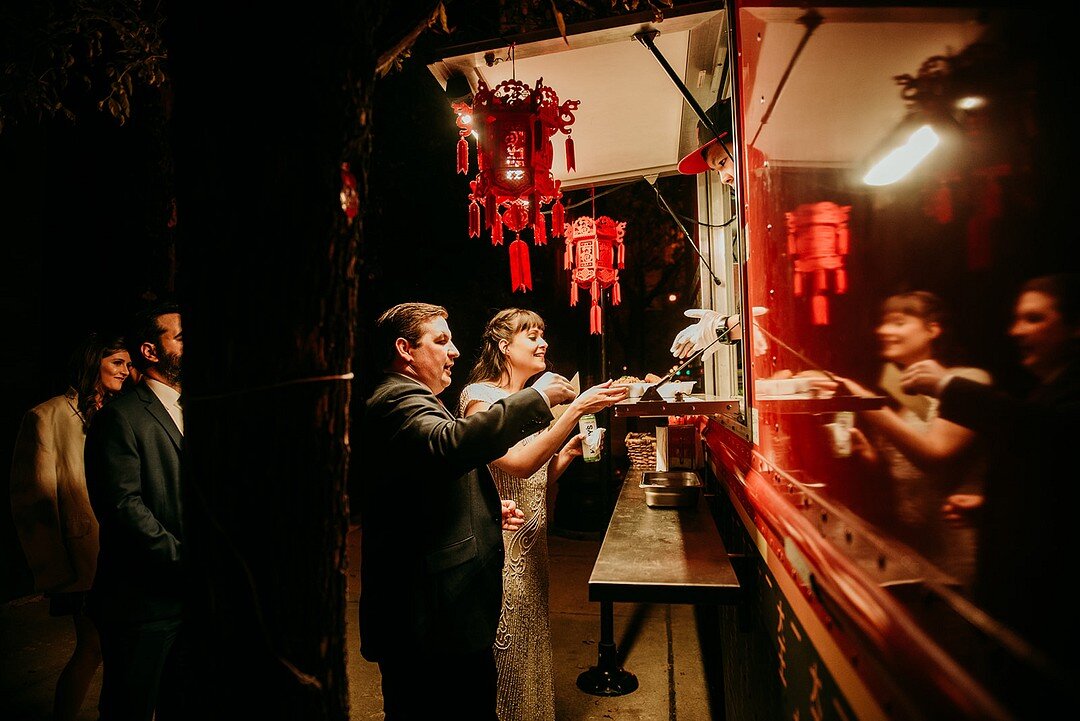 Wedding food truck: Low-Key &amp; High Style Chicago Wedding captured by Emily-Melissa Photography. Find more creative wedding ideas at CHItheeWED.com!