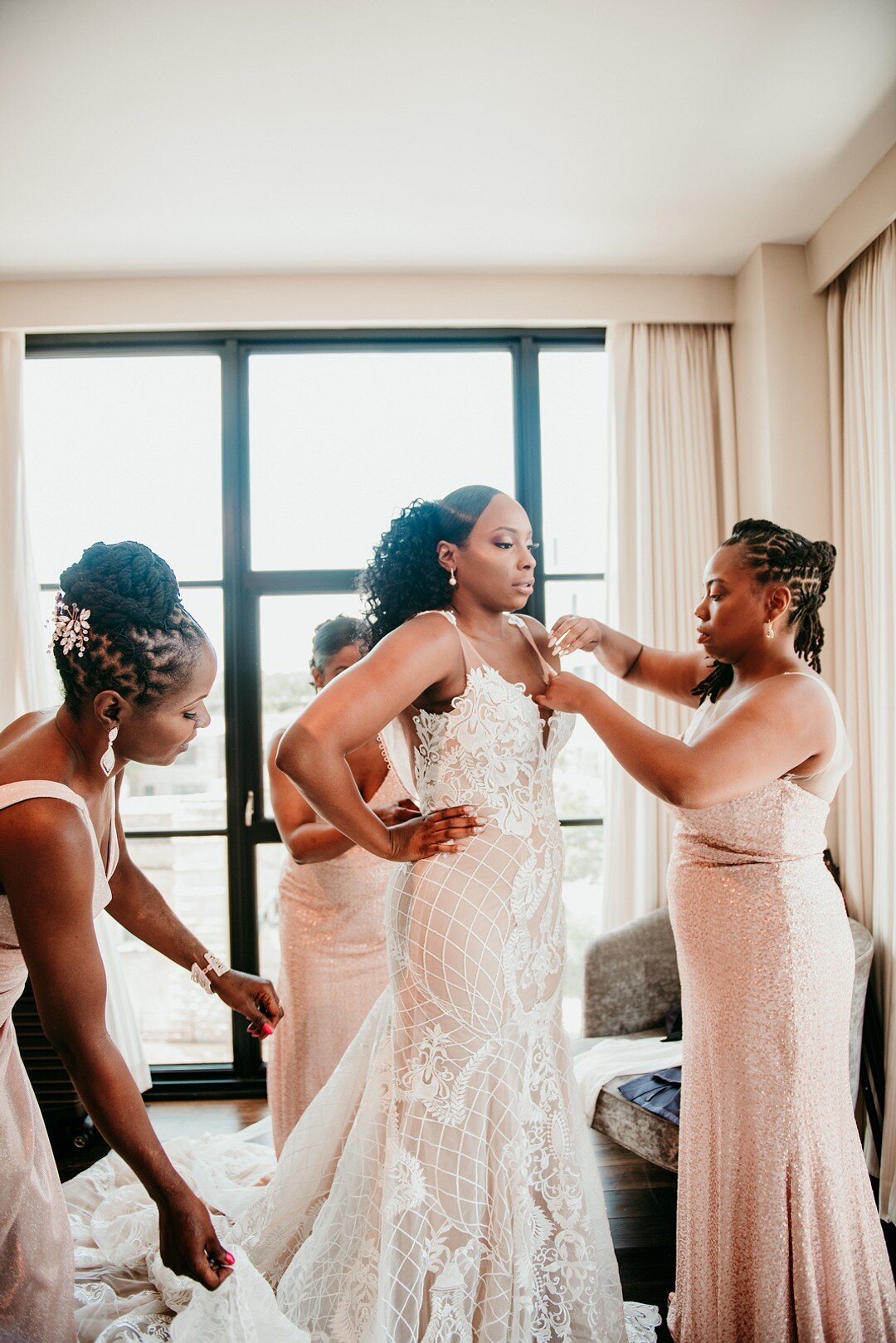 Bridal Party Getting Ready: Sophisticated Southside Chicago wedding captured by Emily-Melissa Photography LLC featured on CHI thee WED. Find more Chicago wedding ideas on CHItheeWED.com!