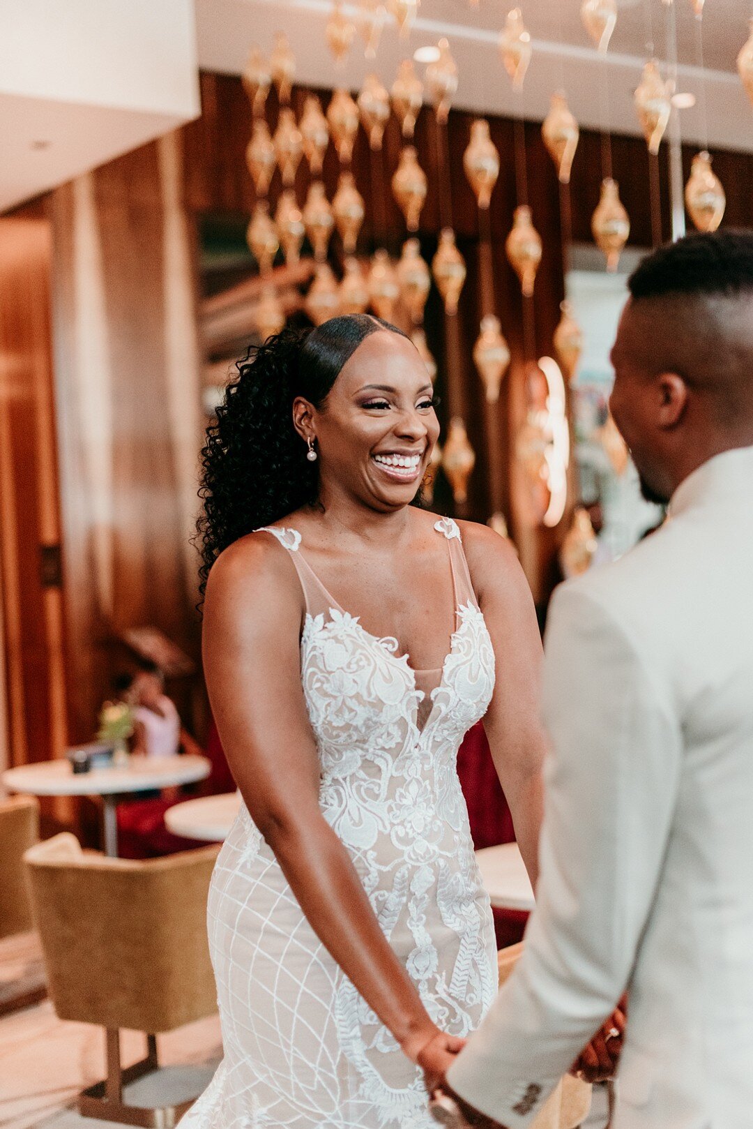 Sophisticated Southside Chicago wedding captured by Emily-Melissa Photography LLC featured on CHI thee WED. Find more Chicago wedding ideas on CHItheeWED.com!