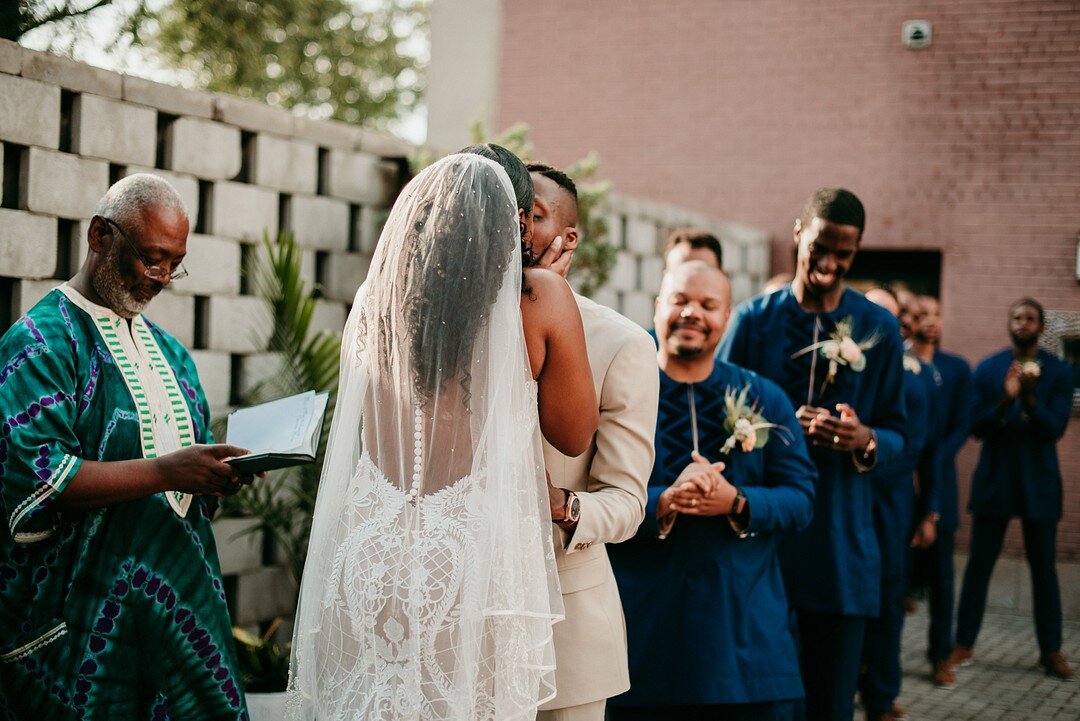 Sophisticated Southside Chicago wedding captured by Emily-Melissa Photography LLC featured on CHI thee WED. Find more Chicago wedding ideas on CHItheeWED.com!