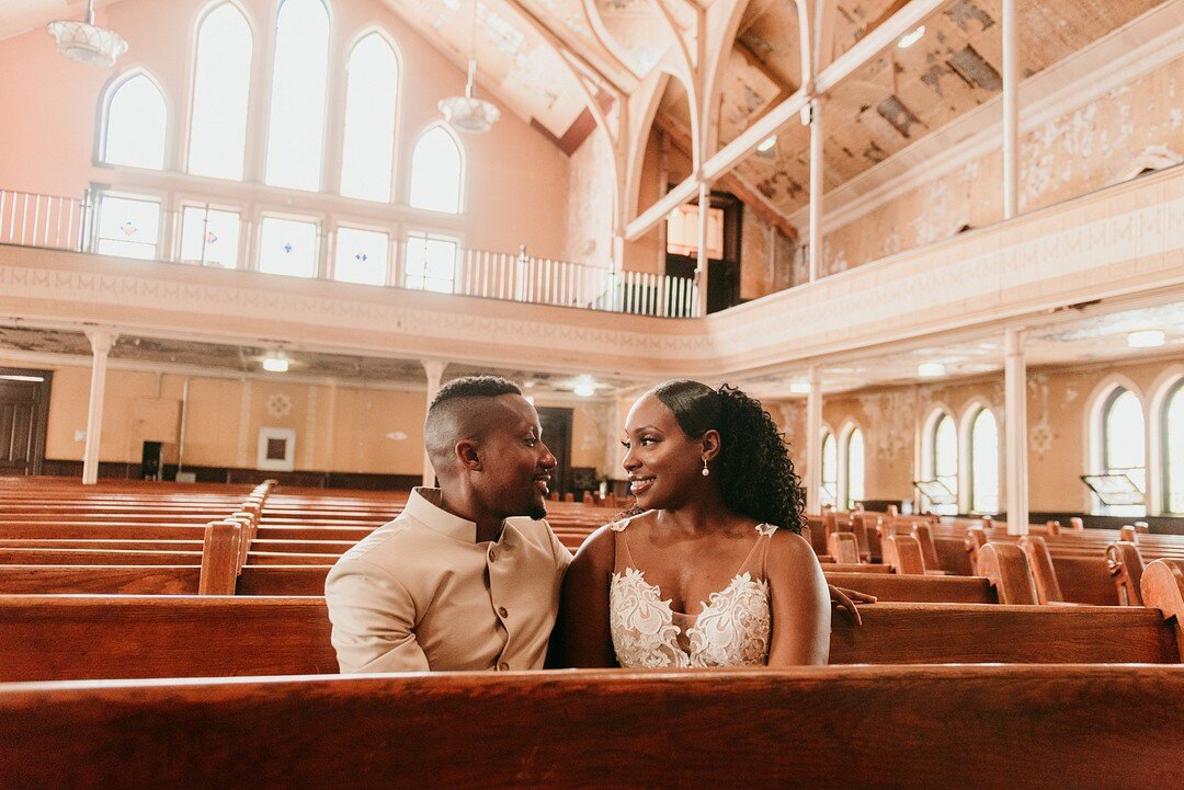 Sophisticated Southside Chicago wedding captured by Emily-Melissa Photography LLC featured on CHI thee WED. Find more Chicago wedding ideas on CHItheeWED.com!