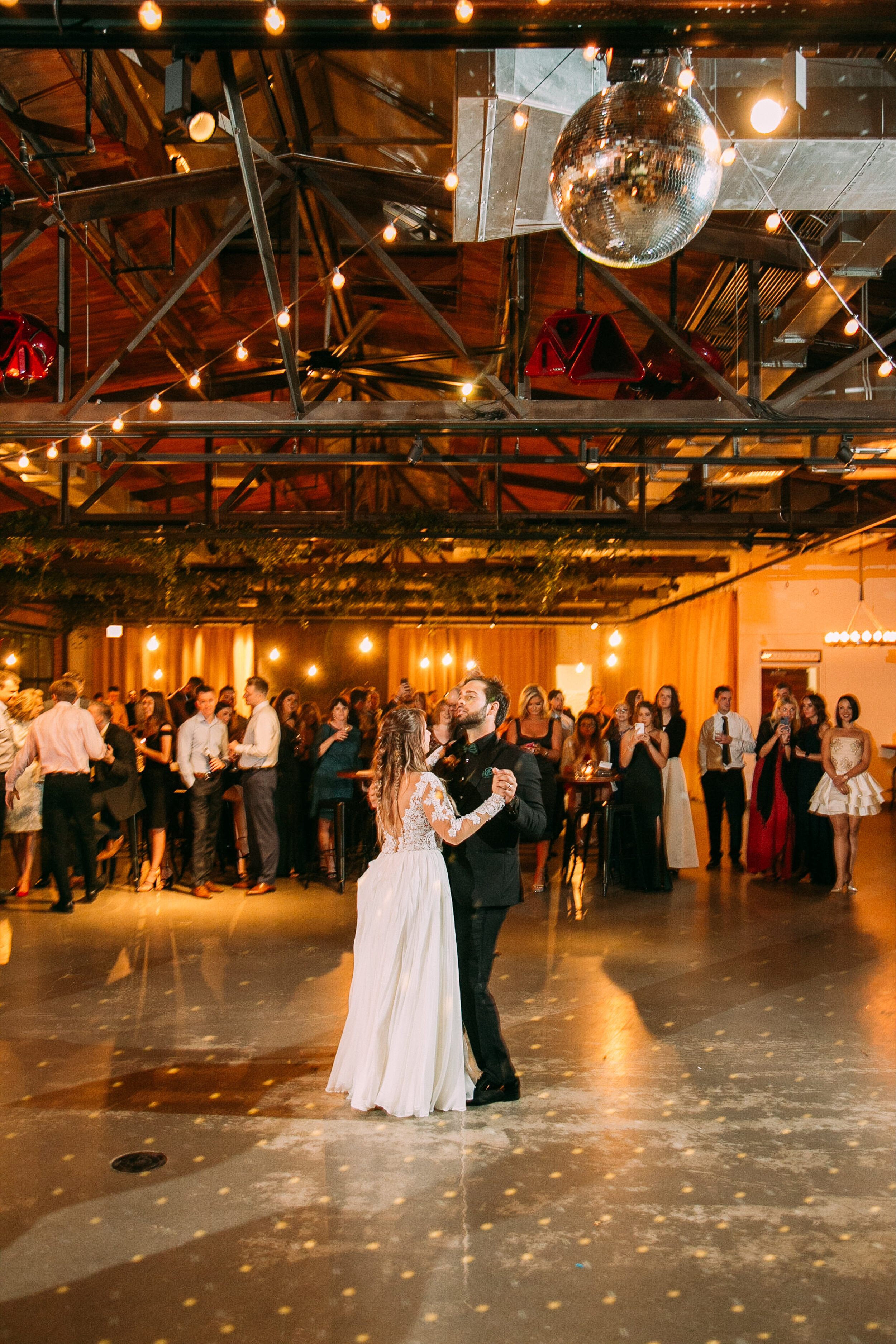 Modern Chicago wedding at Ovation captured by This Is Feeling Photography. Find more Chicago wedding inspiration at CHItheeWED.com!