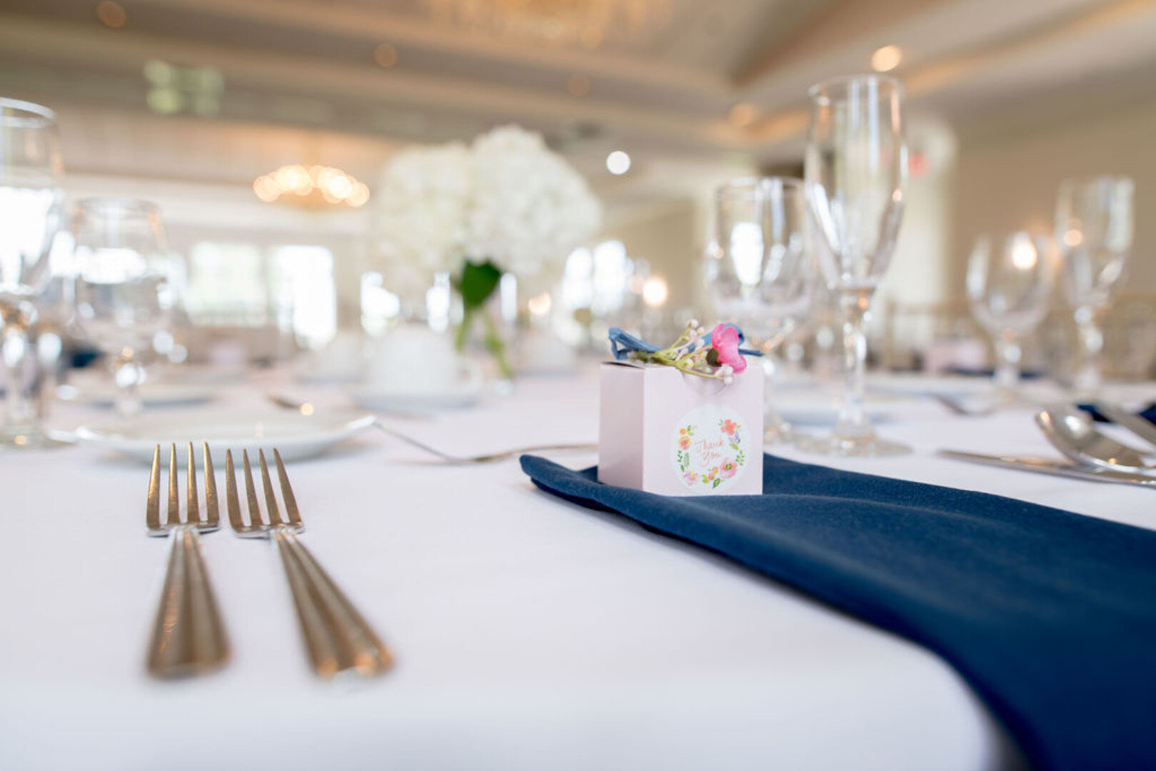 Wedding Table Decor: Romantic Ruffled Feathers Golf Club captured by OKBritKnee, INC. See more wedding inspiration at CHItheeWED.com!