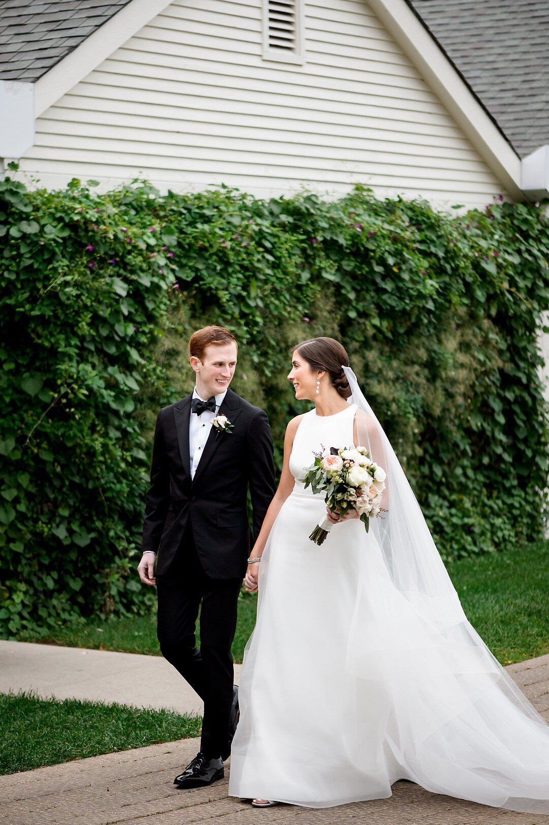 Classic and Romantic Chicago Wedding with Pops of Burgundy captured by Julia Franzosa Photography. See more timeless wedding ideas at CHItheeWED.com!