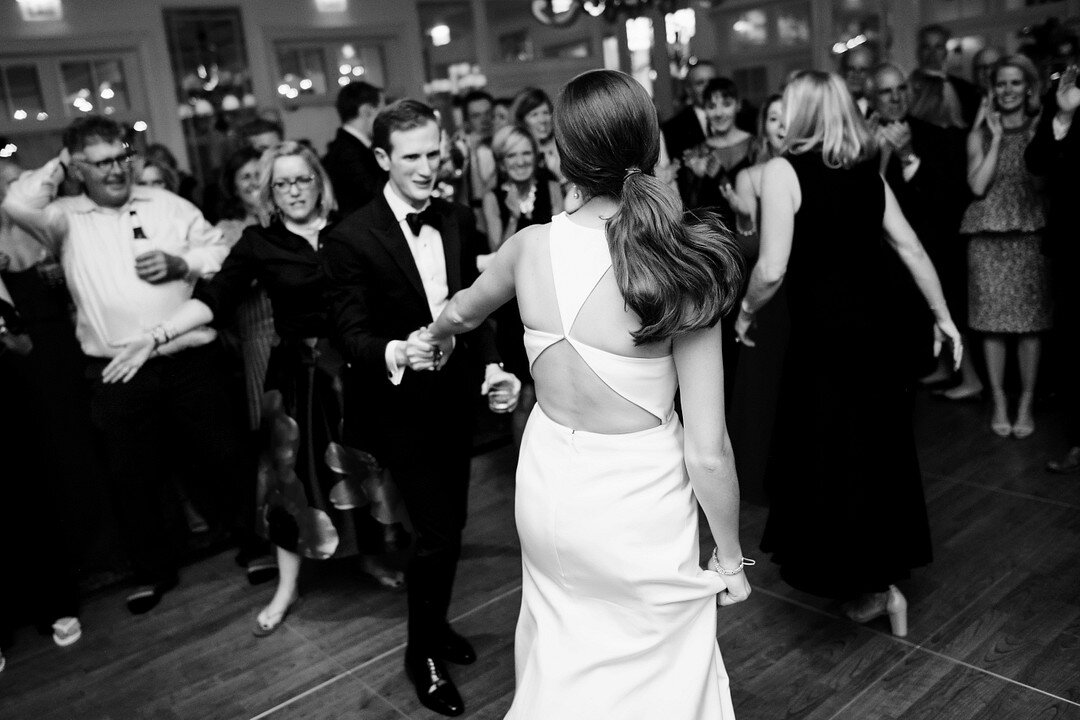 Classic and Romantic Chicago Wedding with Pops of Burgundy captured by Julia Franzosa Photography. See more timeless wedding ideas at CHItheeWED.com!