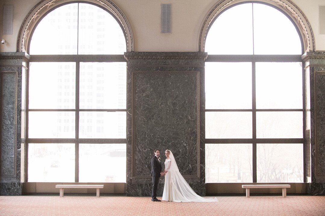 Classic &amp; Elegant Chicago Wedding captured by Studio Soo. Find more elegant wedding ideas at CHItheeWED.com!