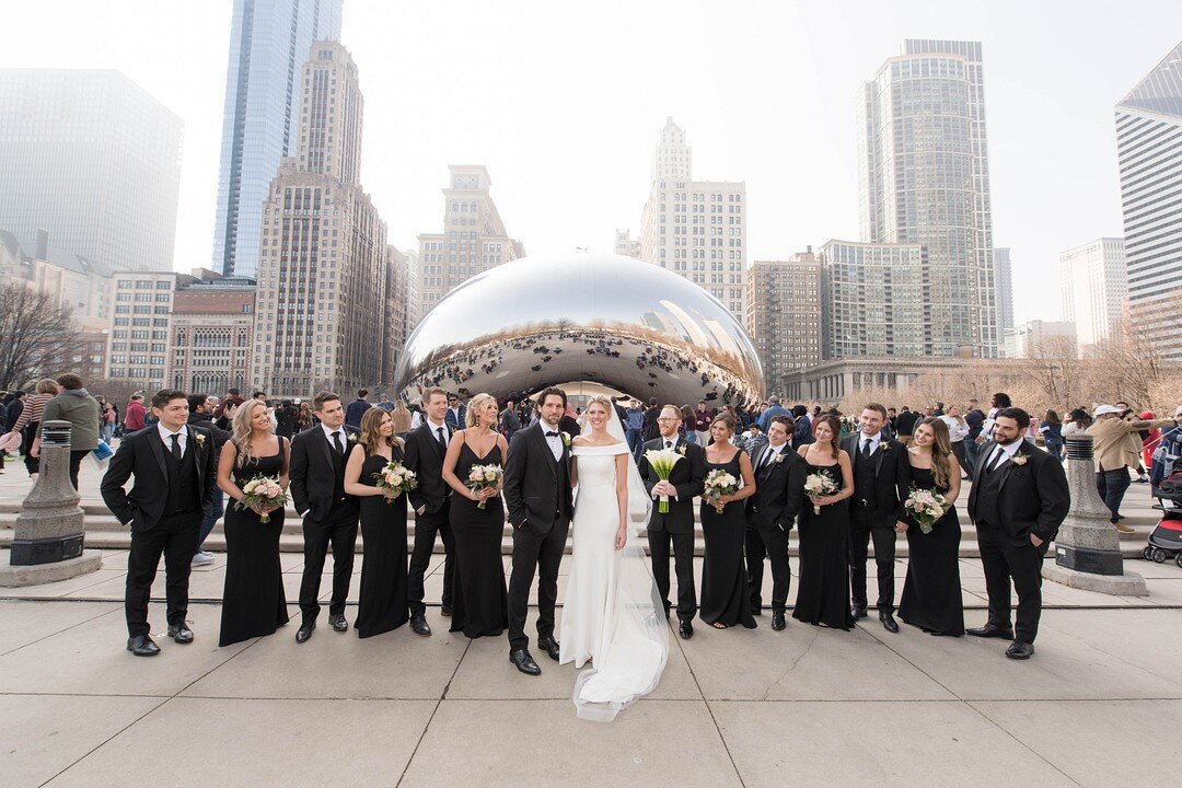 Classic &amp; Elegant Chicago Wedding captured by Studio Soo. Find more elegant wedding ideas at CHItheeWED.com!