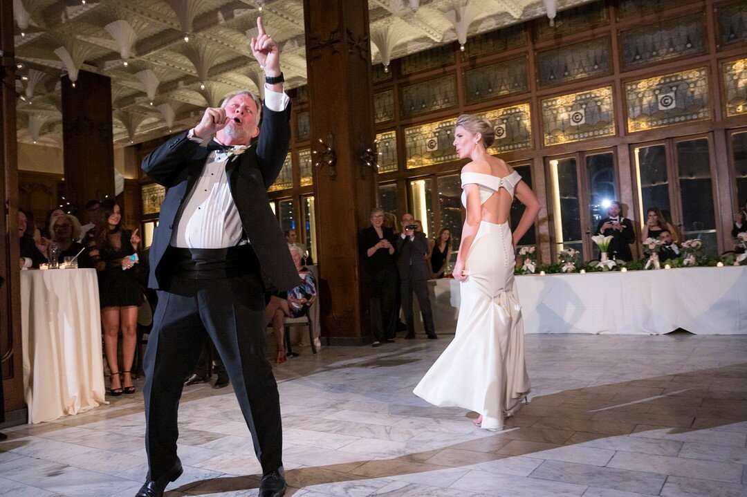 Classic &amp; Elegant Chicago Wedding captured by Studio Soo. Find more elegant wedding ideas at CHItheeWED.com!