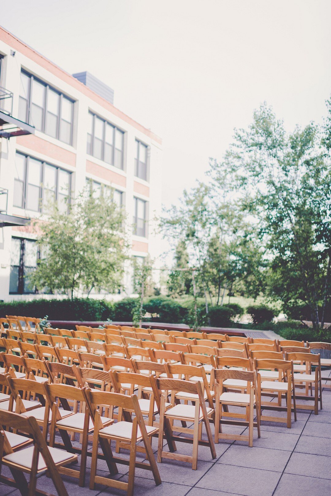 Summer Greenhouse Loft Wedding Day in Chicago captured by Kara Evans Photographer. See more summer Chicago wedding ideas on CHItheeWED.com!