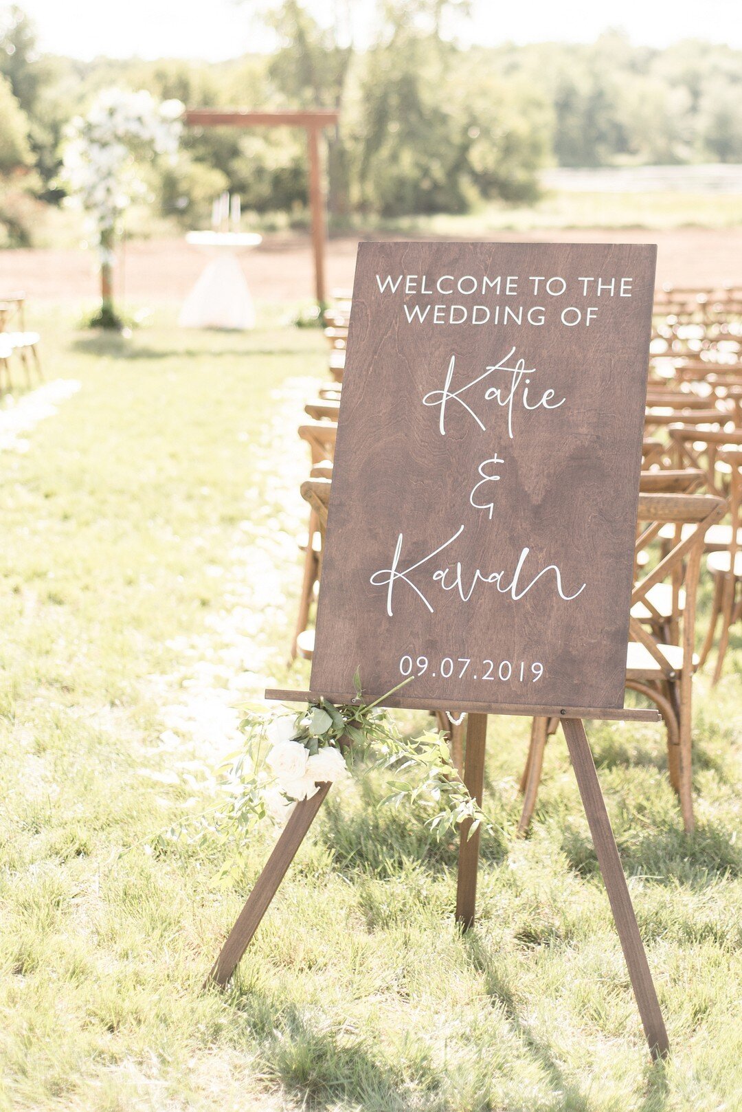 Greenery Inspired Outdoor Wedding captured by Victoria Rayburn Photography. See more outdoor wedding ideas at CHItheeWED.com! 