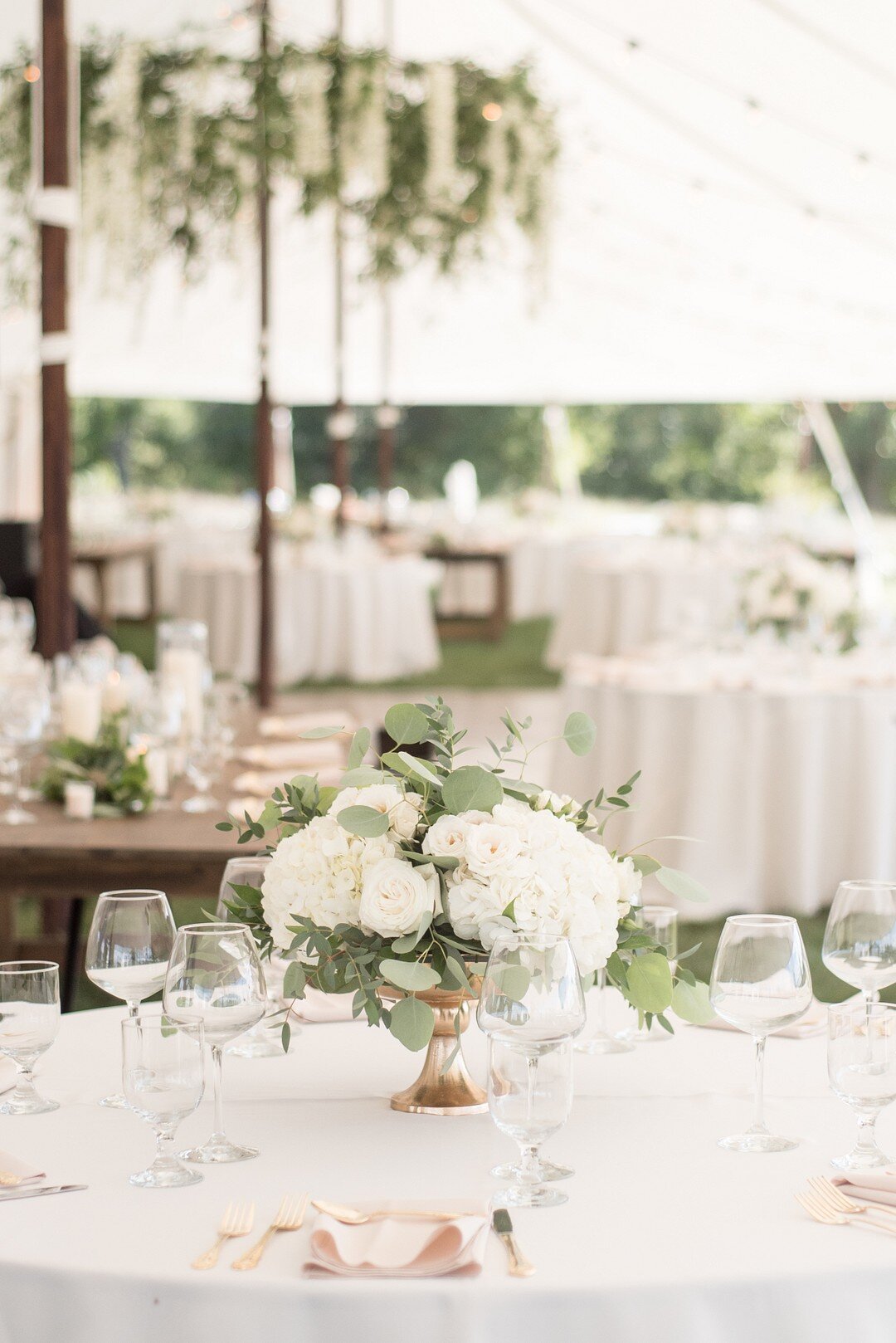 Greenery Inspired Outdoor Wedding captured by Victoria Rayburn Photography. See more outdoor wedding ideas at CHItheeWED.com! 
