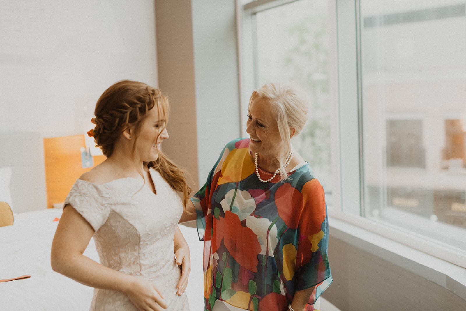 Stylish Crystal Ballroom Wedding captured by Steph Masat Photography on CHI thee WED