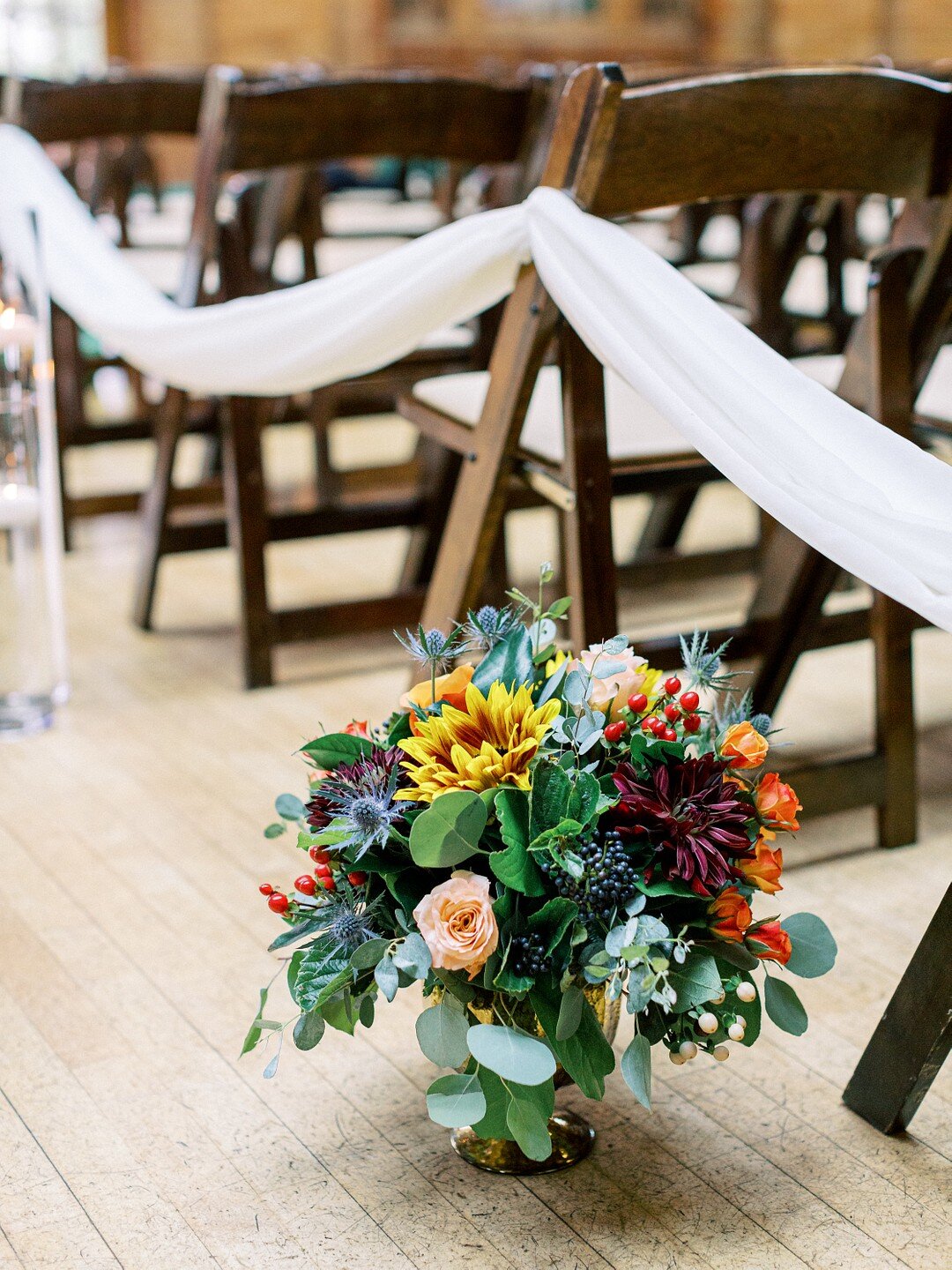 Wedding Flower Design: Romantic Cafe Brauer Wedding captured by Kaity Brawley Photography featured on CHI thee WED