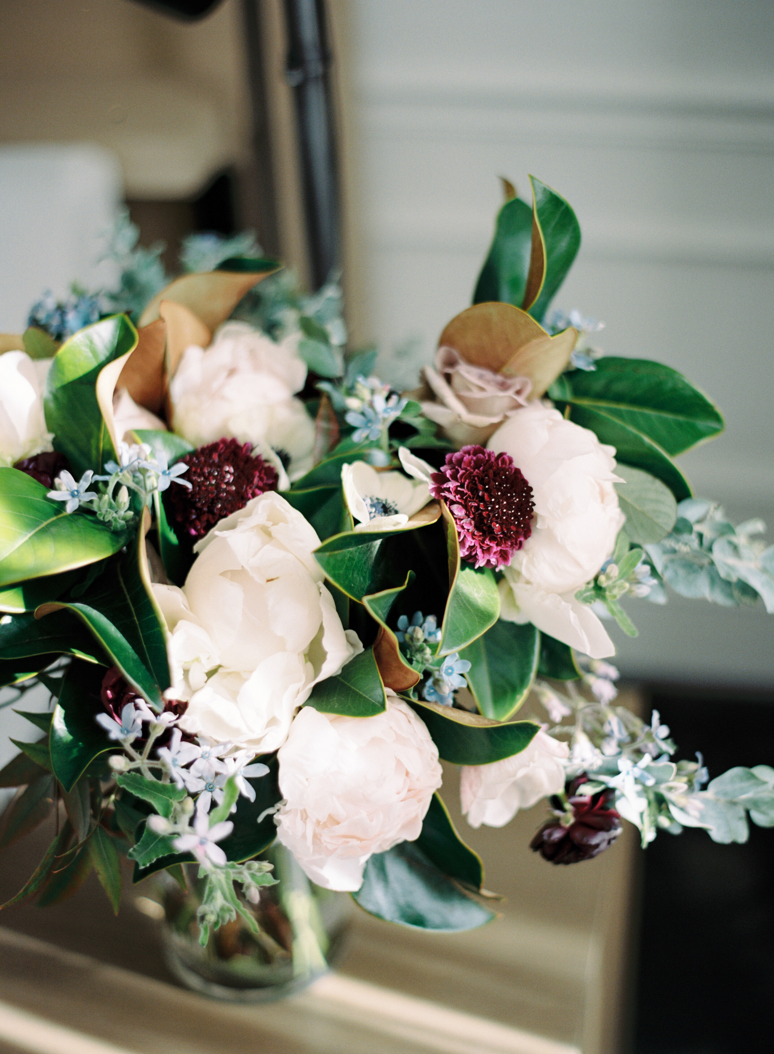 Wedding Bouquet: Chic Chicago History Museum Wedding captured by Louie A Weddings featured on CHI thee WED. See more wedding inspiration at CHItheeWED.com!