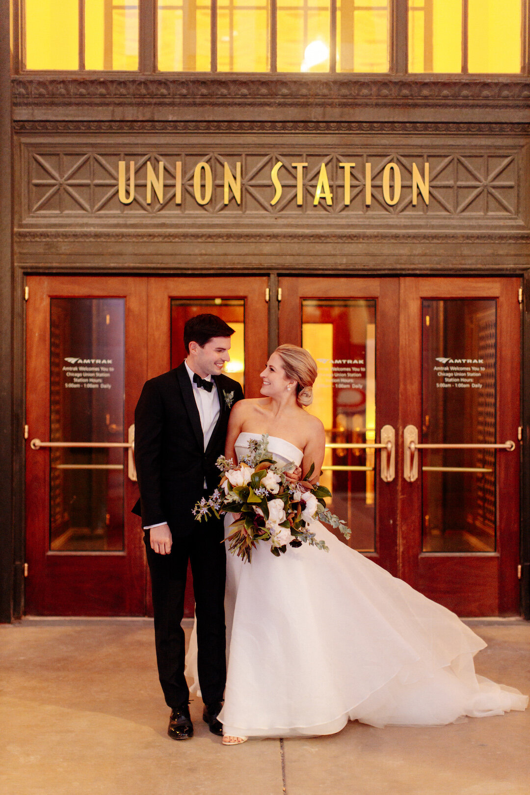 Chic Chicago History Museum Wedding captured by Louie A Weddings featured on CHI thee WED. See more wedding inspiration at CHItheeWED.com!