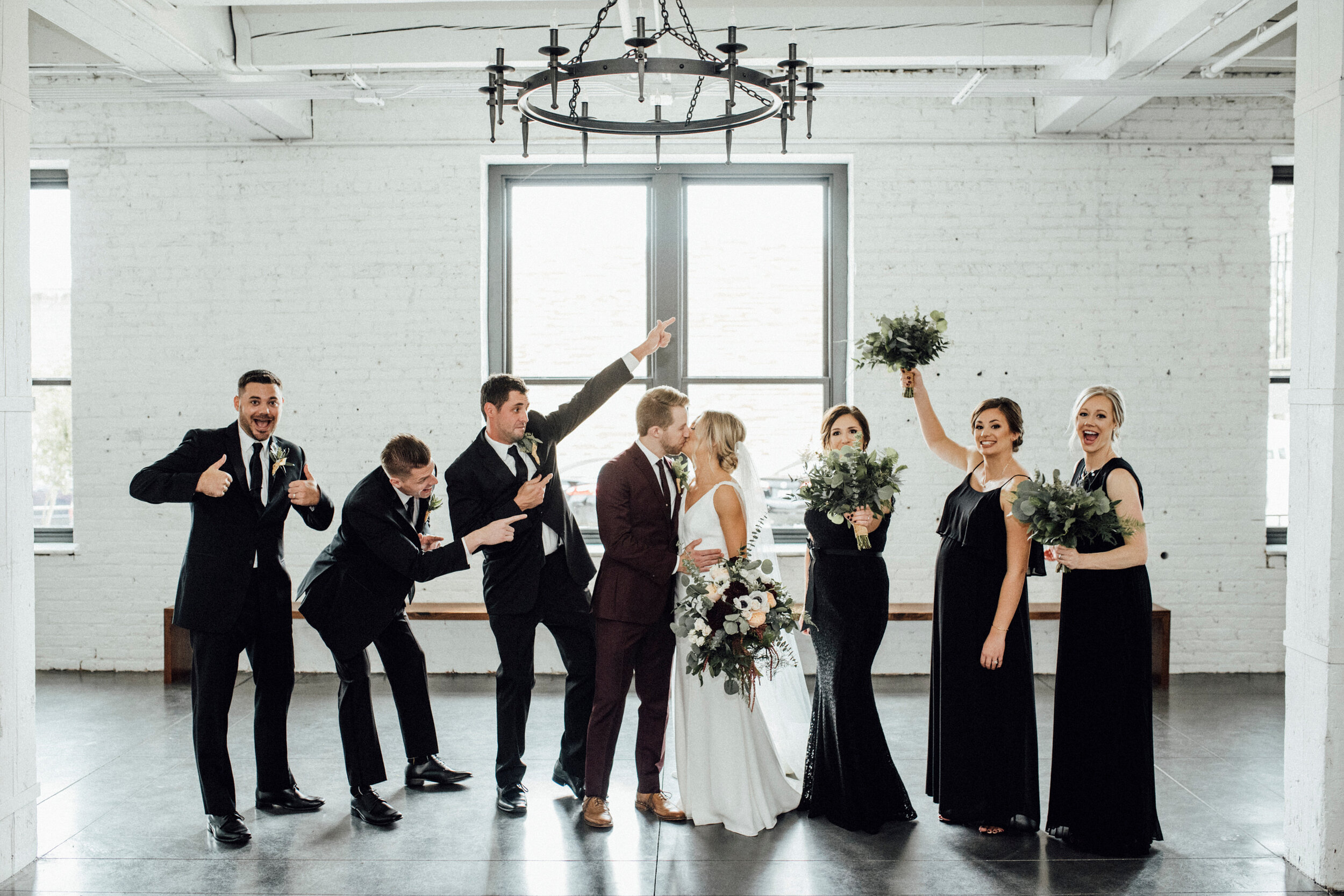 Clean &amp; Modern Fall Wedding at Company 251 featured on CHI thee WED