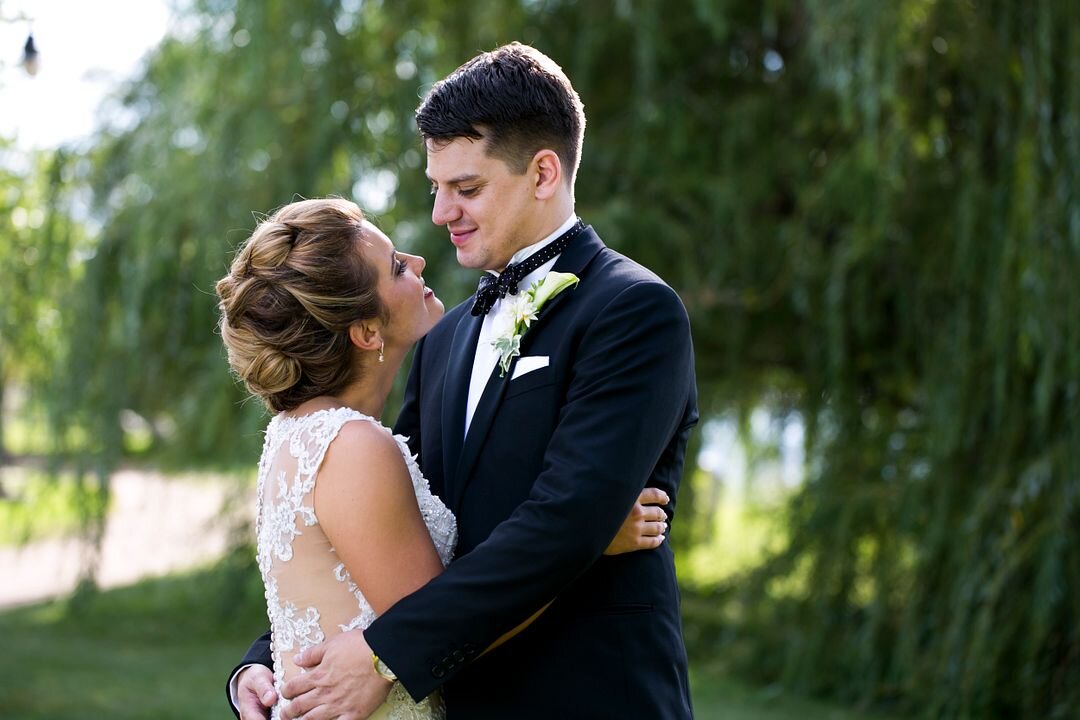 Alternative Chicago Wedding With a Water Taxi captured by Heather DeCamp Photography featured on CHI thee WED