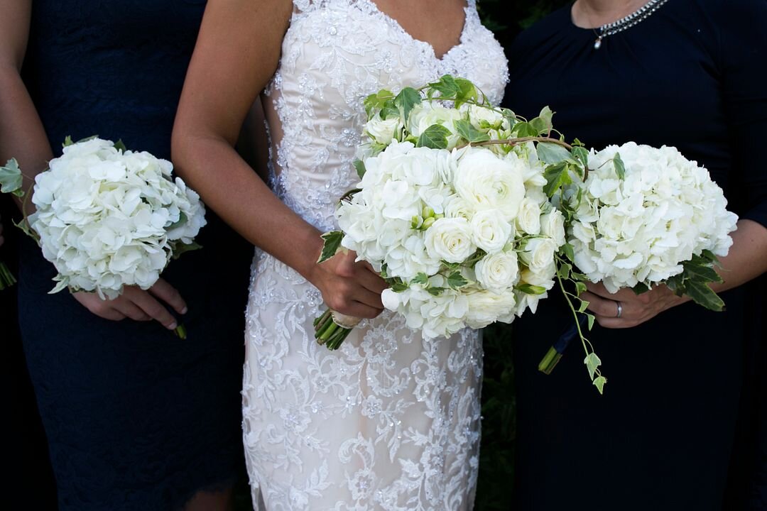 Alternative Chicago Wedding With a Water Taxi captured by Heather DeCamp Photography featured on CHI thee WED