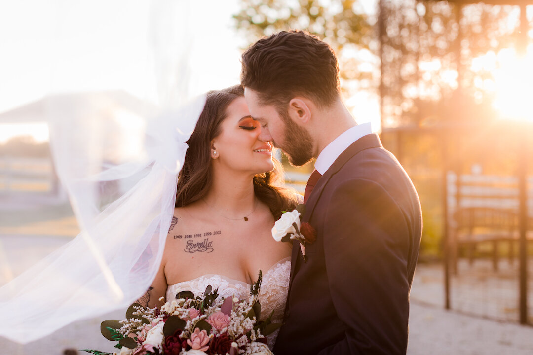 Modern Country Styled Wedding at Heritage Prairie Farms featured on CHI thee WED