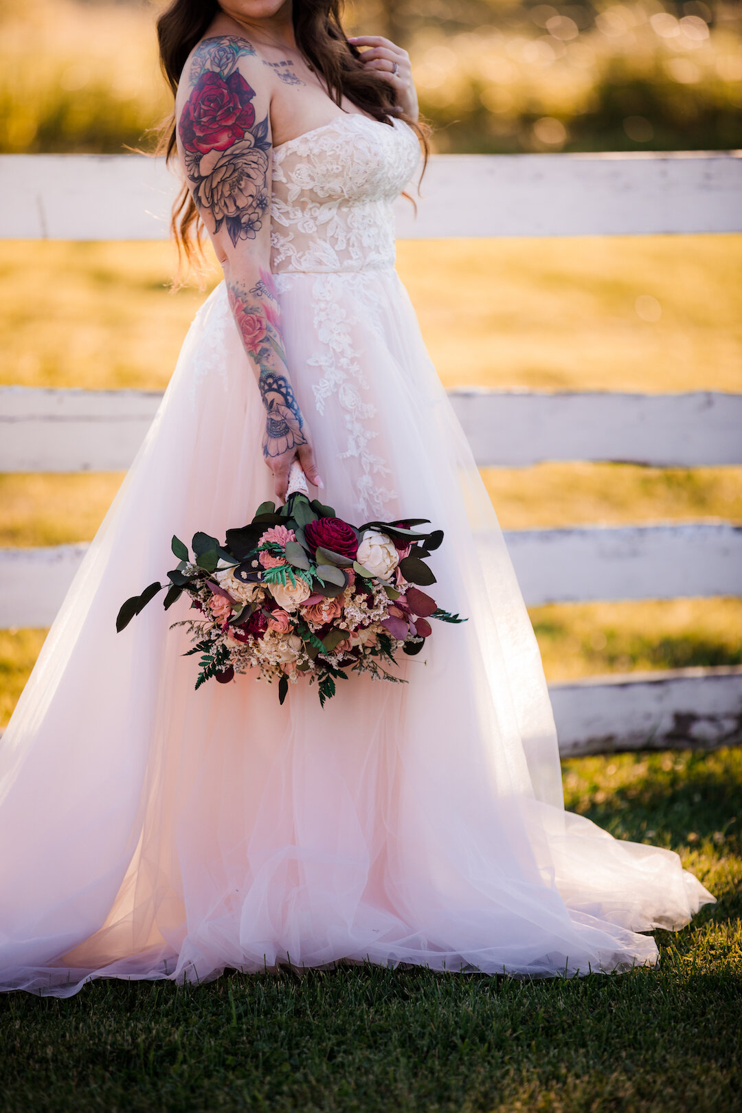 Modern Country Styled Wedding at Heritage Prairie Farms featured on CHI thee WED