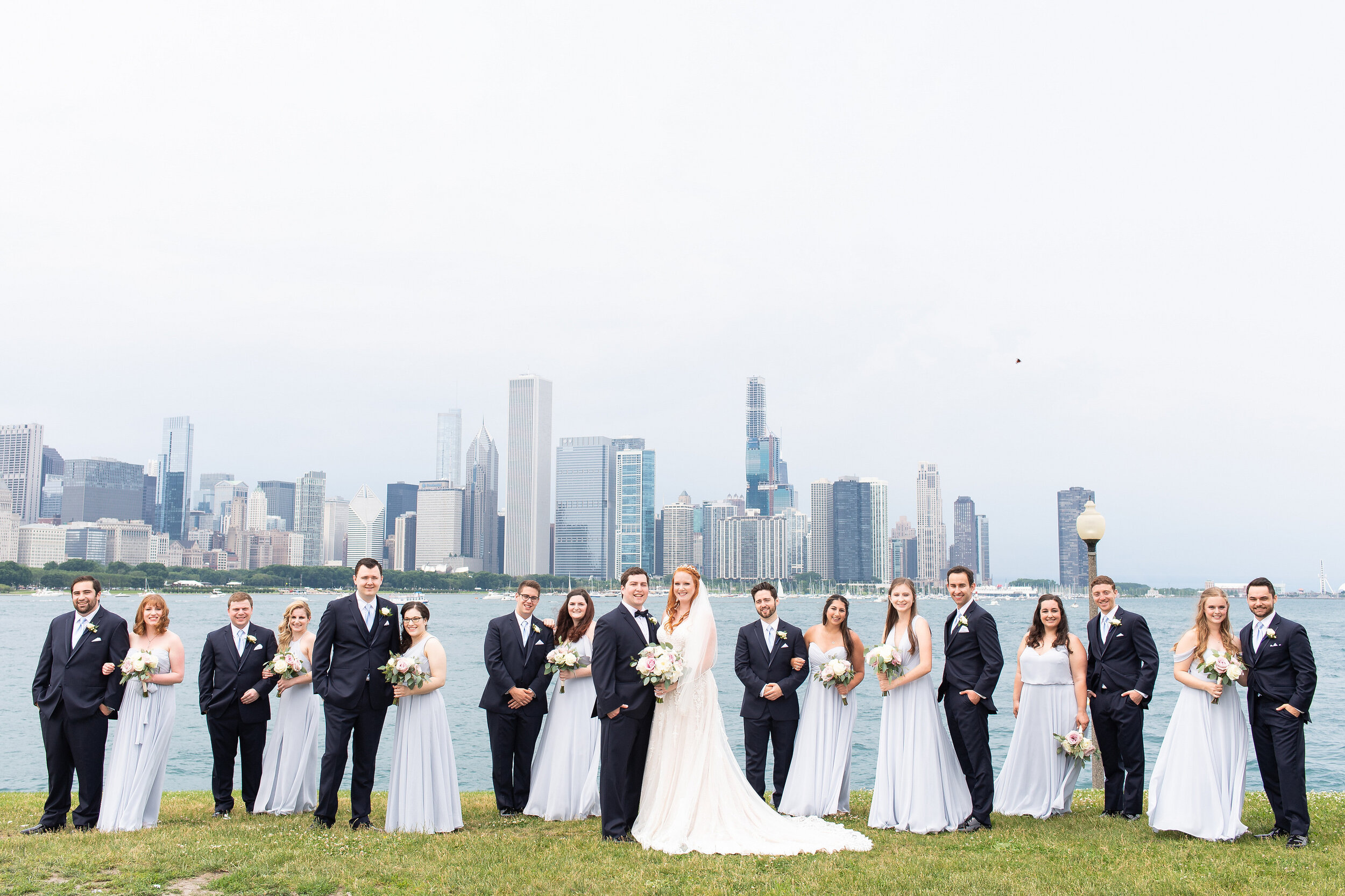 Gold and White Jewish Wedding in Downtown Chicago by Elizabeth Nord Photography featured on CHI thee WED
