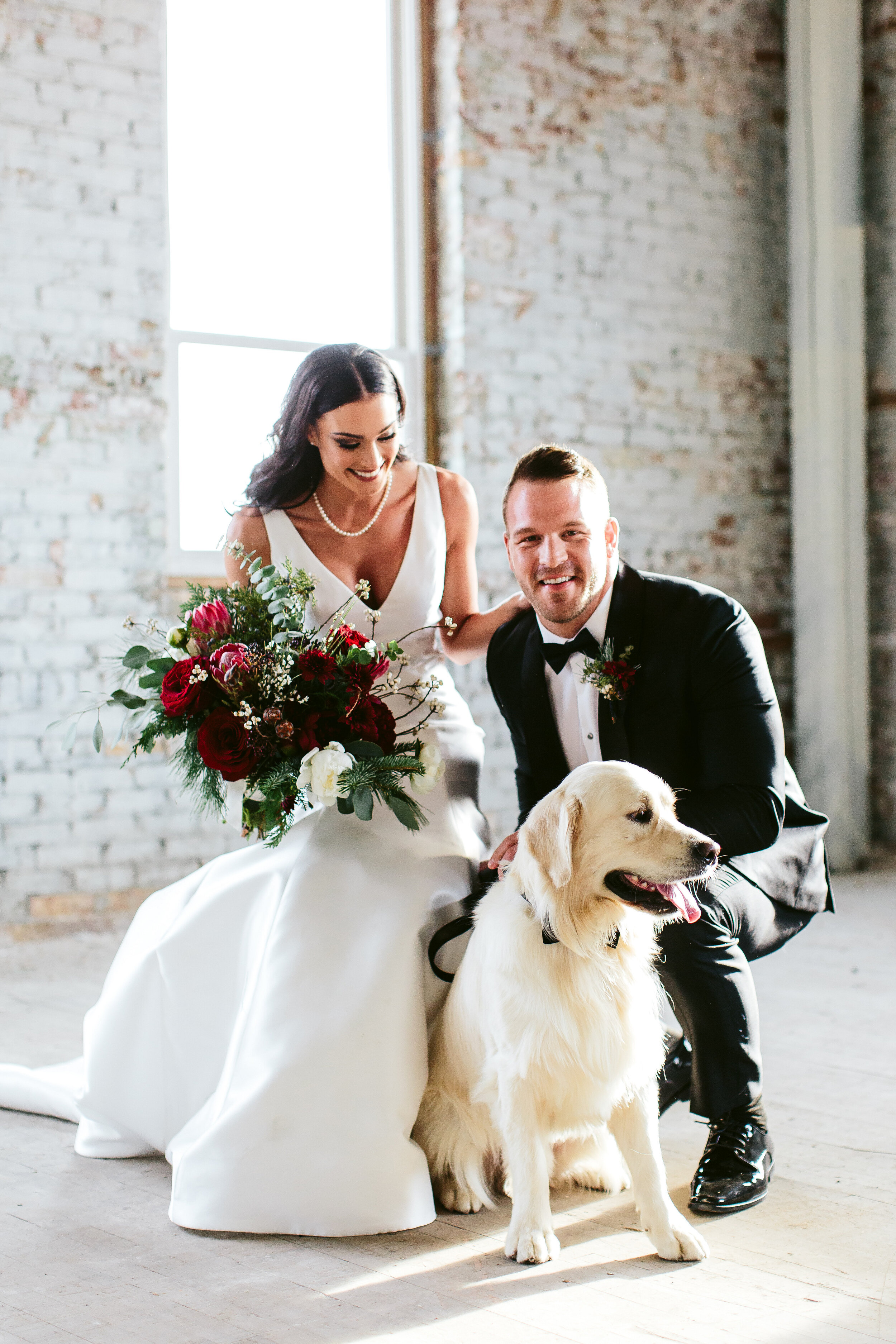 Luxury Winter Wonderland Wedding at Company 251 featured on CHI thee WED