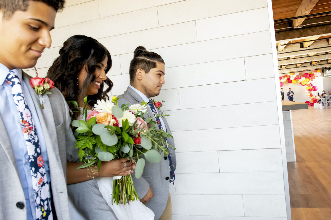 Summer Microwedding at a Styled Wedding Shoot Conference captured by Lori Sapio Weddings featured on CHI thee WED