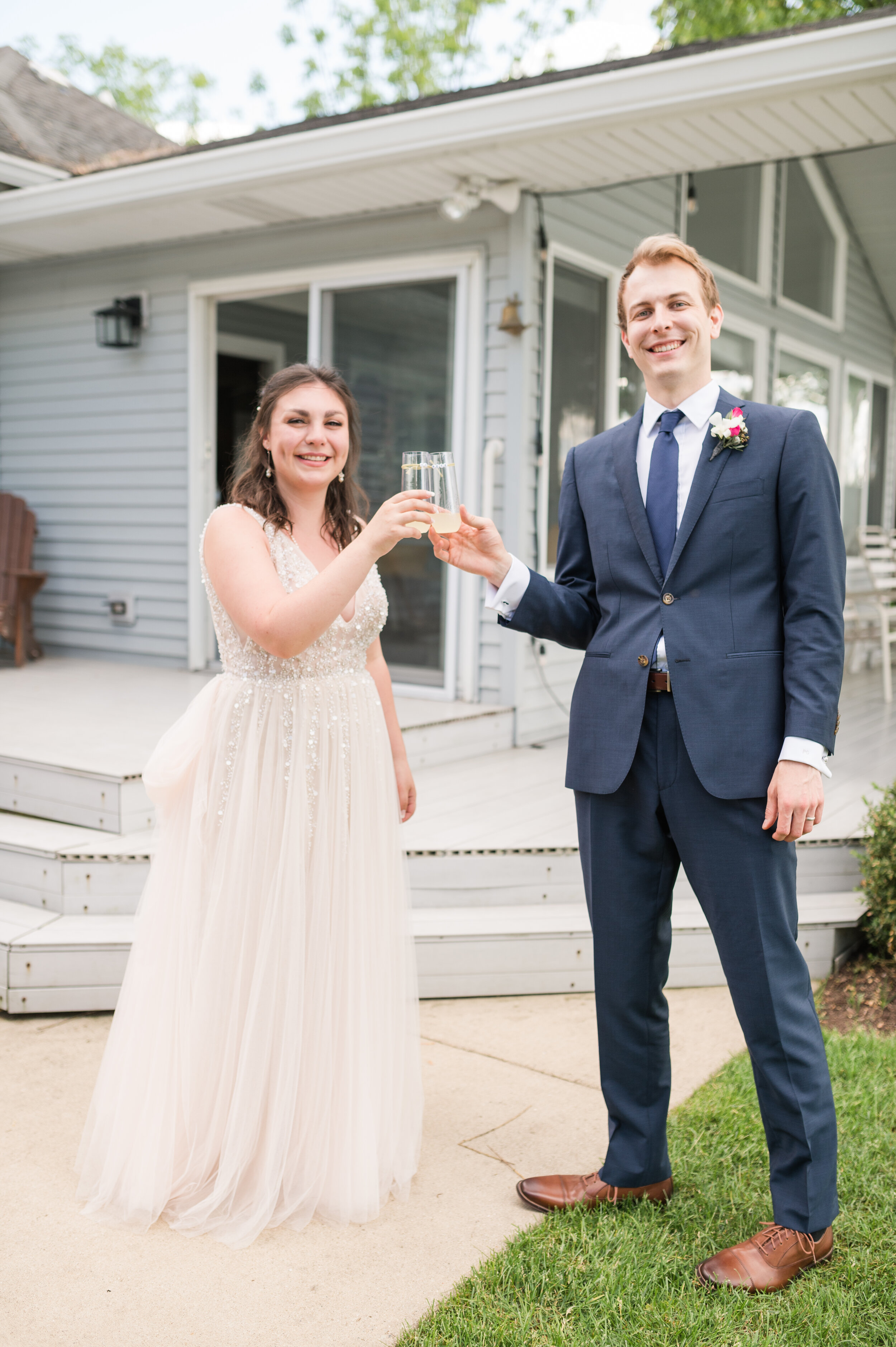 Intimate Round Lake, Illinois Elopement captured by Winterlyn Photography