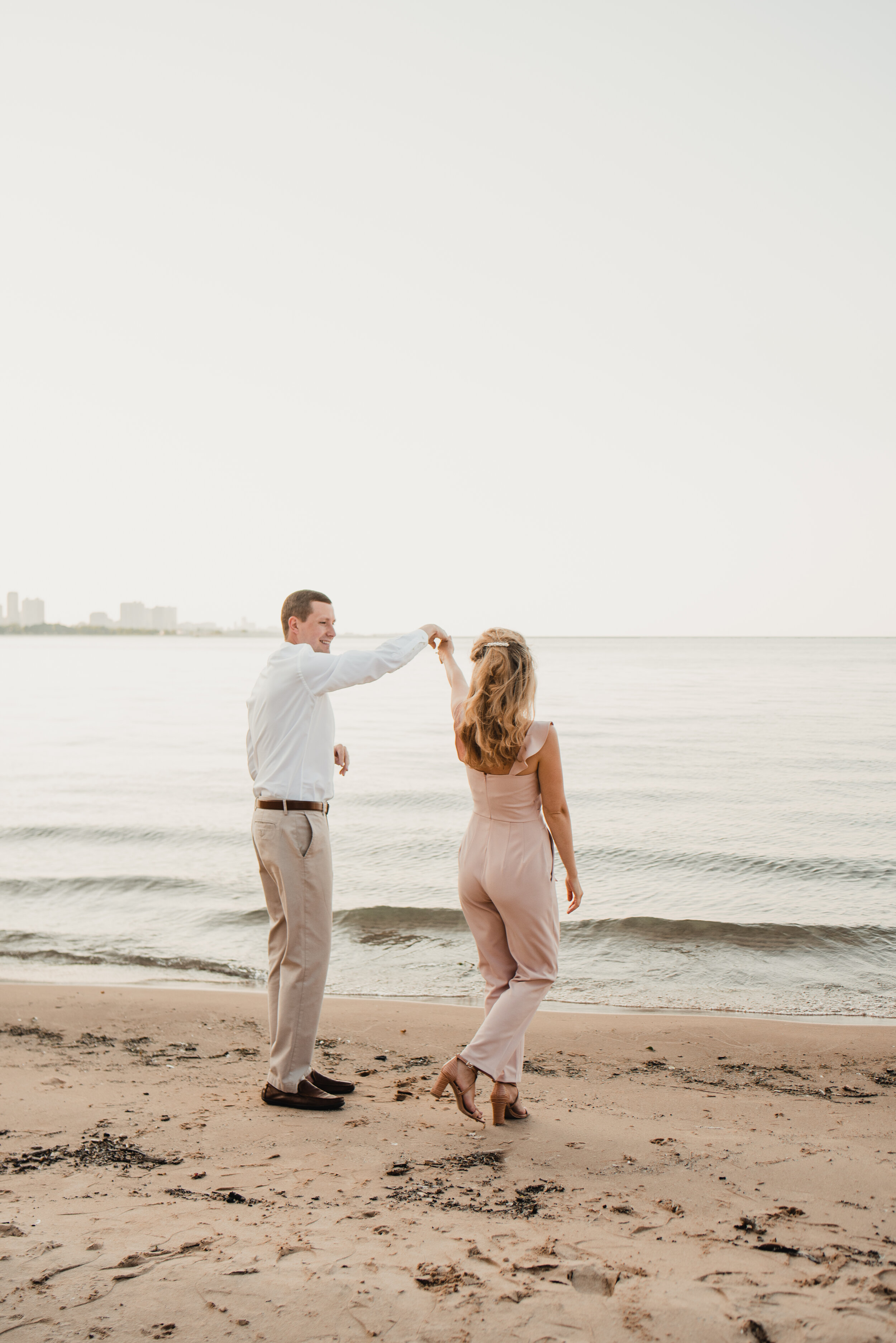 Charming Downtown Chicago Engagement Session captured by Dana Bell Photography