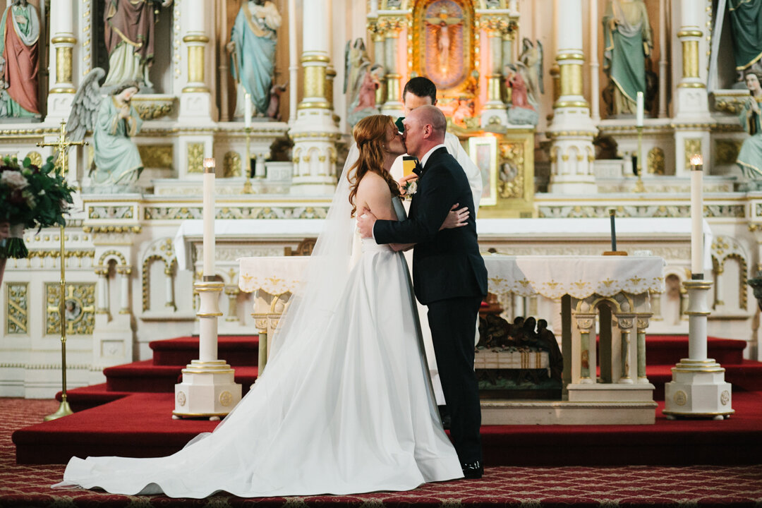 Traditional Fall Wedding at Theater on the Lake featured on CHI thee WED