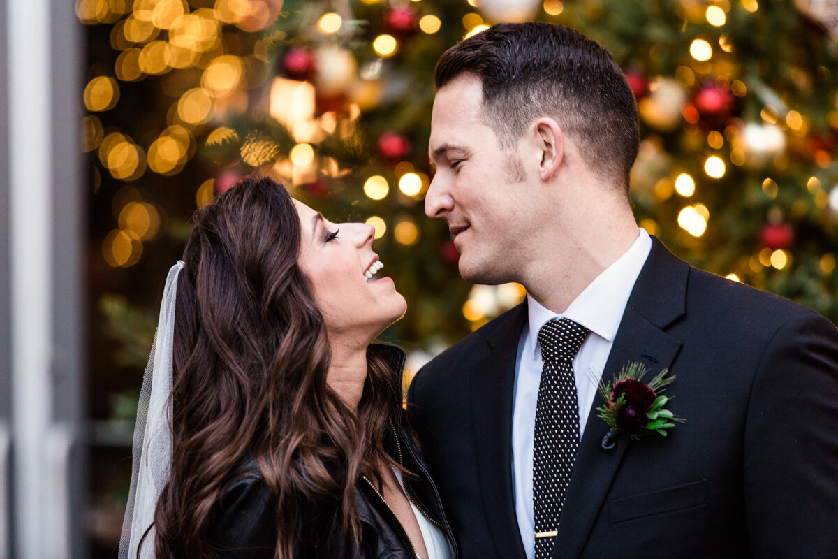 Chicago-Christmas-wedding-by-Emma-Mullins-Photography-46.jpg