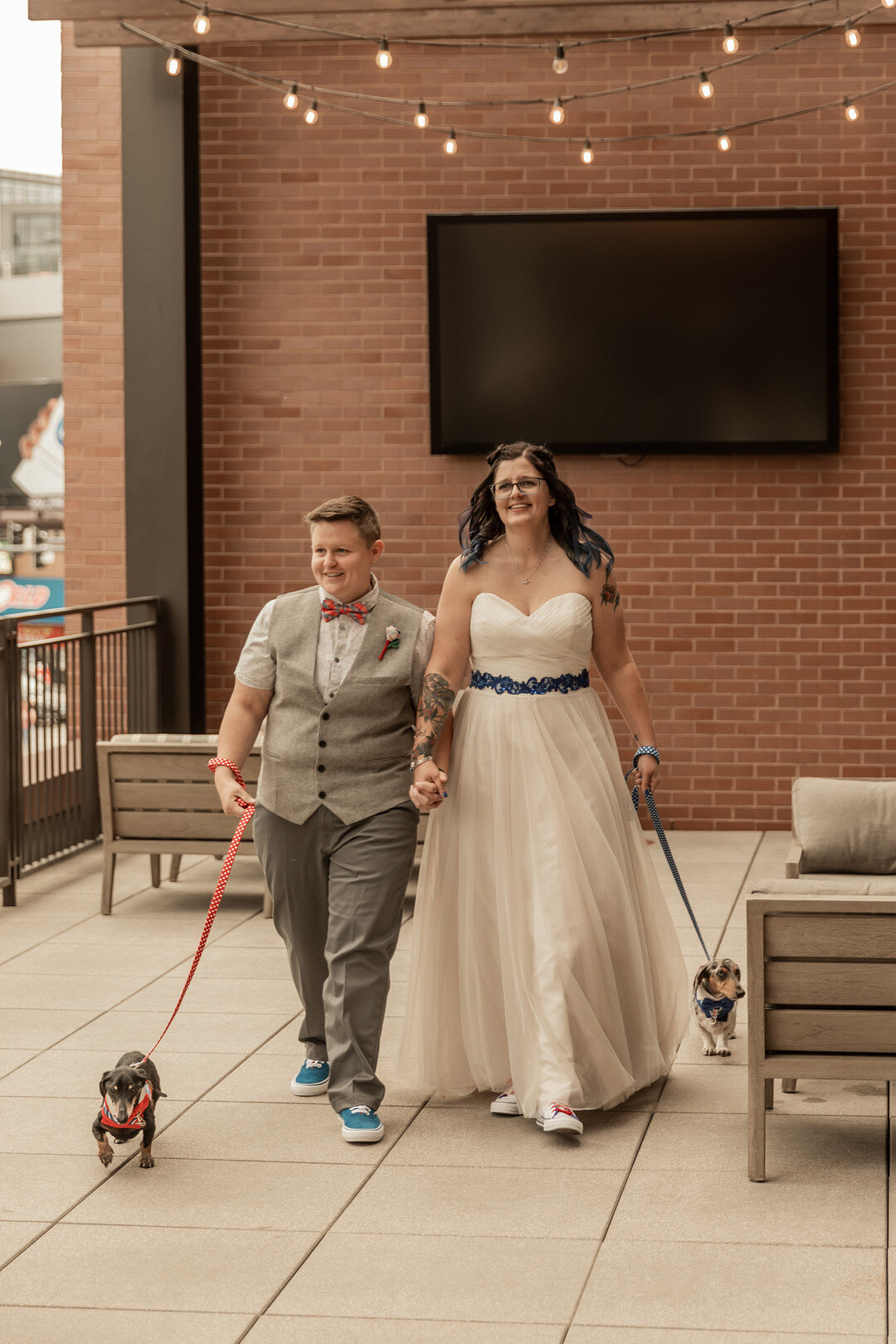 Chicago Cubs Themed Minimony Elopement at Hotel Zachary captured by ee photography