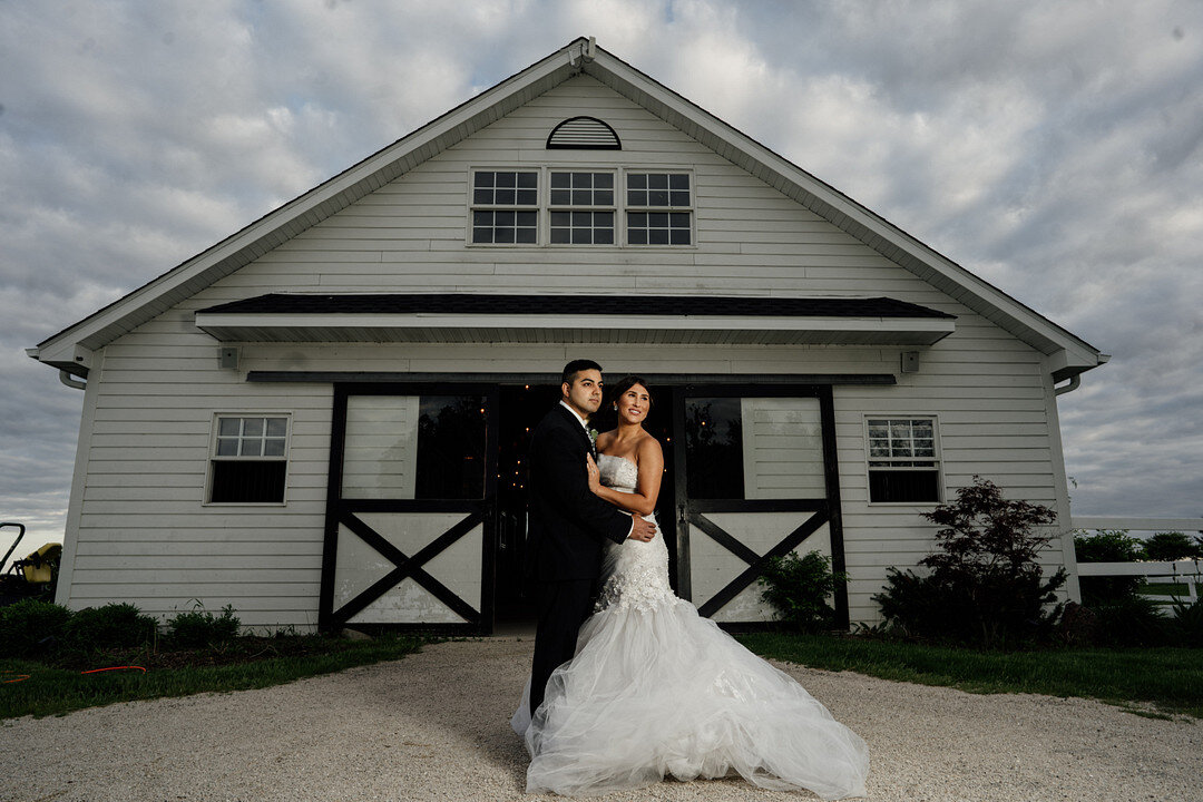 Barn Wedding Inspiration at Northfork Farm captured by Millennium Moments featured on CHI thee WED