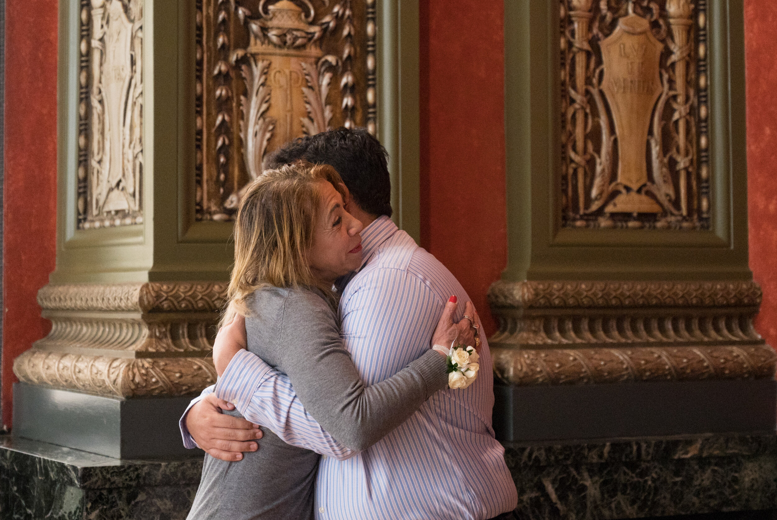 Intimate Winter Elopement with Portraits at the Chicago Cultural Center by Creative M Weddings