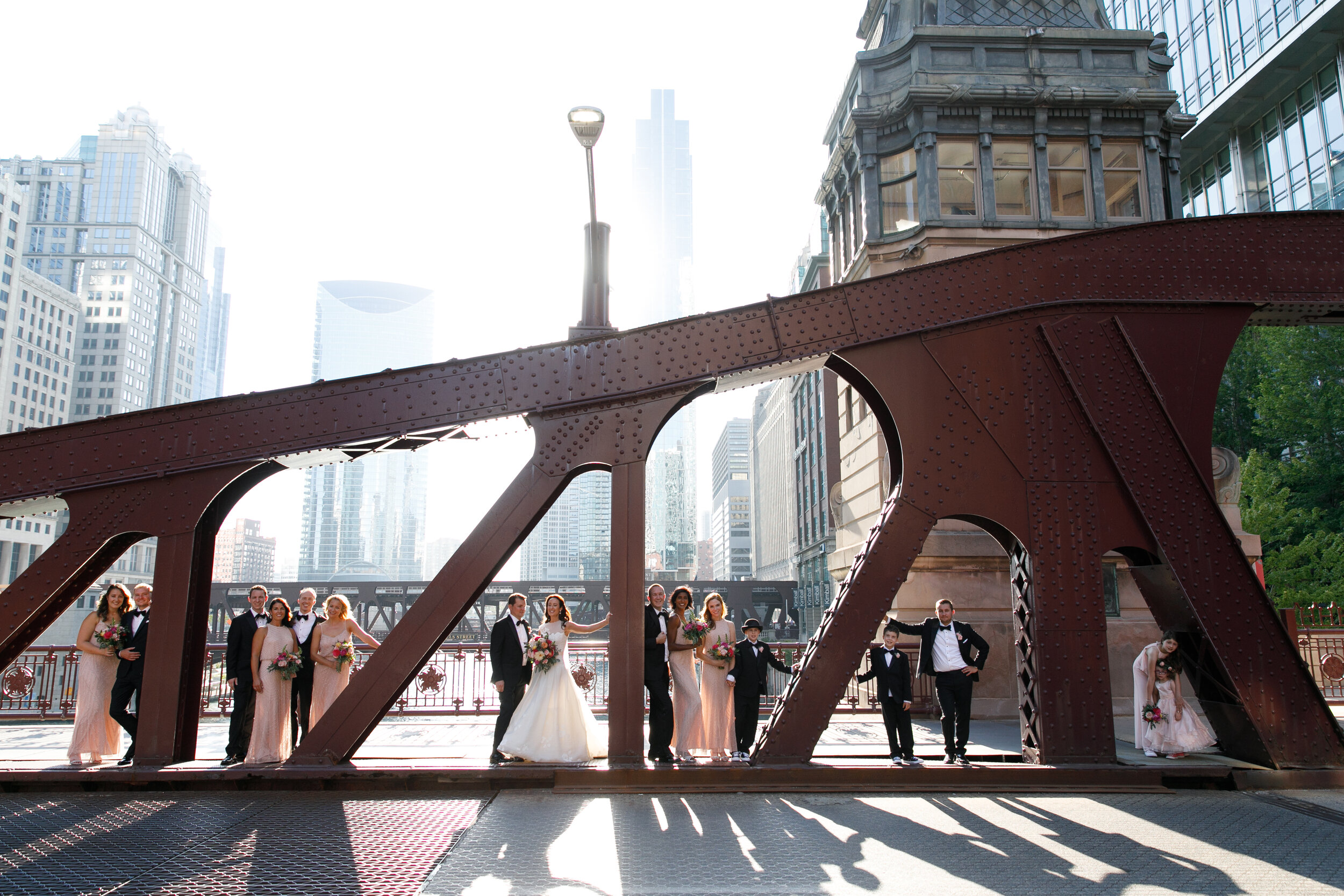 Intimate Summer Wedding with Pretty Colors captured by Husar Photography | CHI thee WED