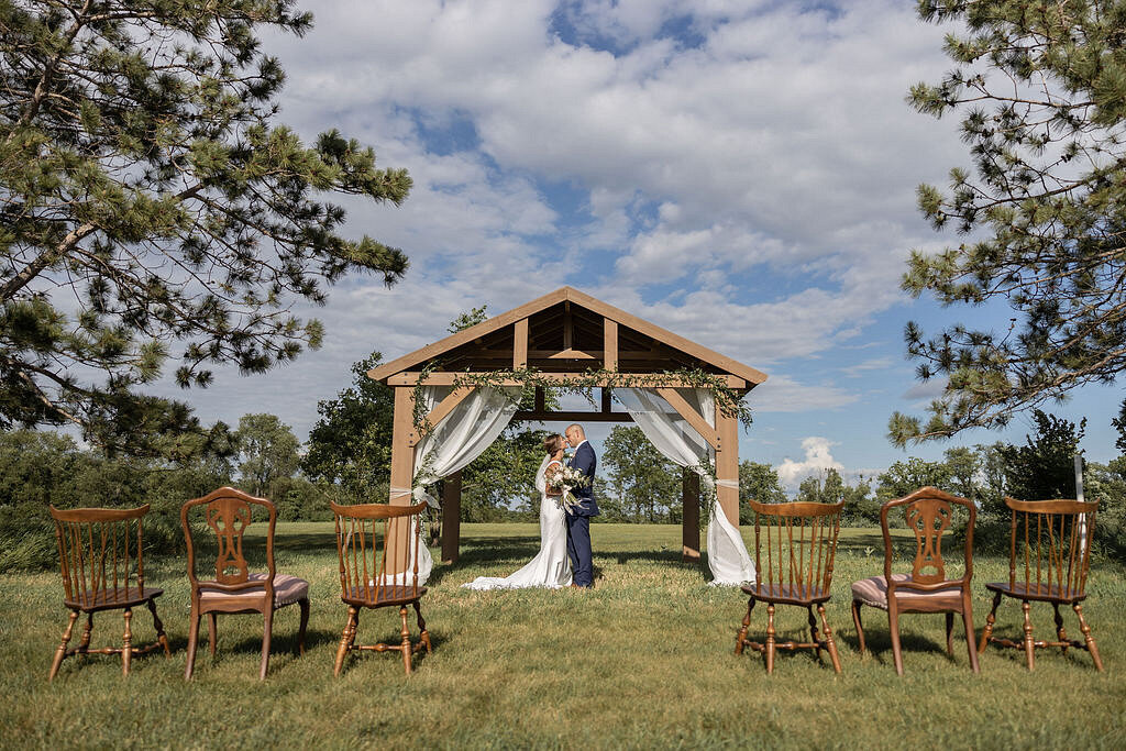 Small Orchard Wedding Inspiration at The Pavilion at Orchard Ridge Farms | CHI thee WED